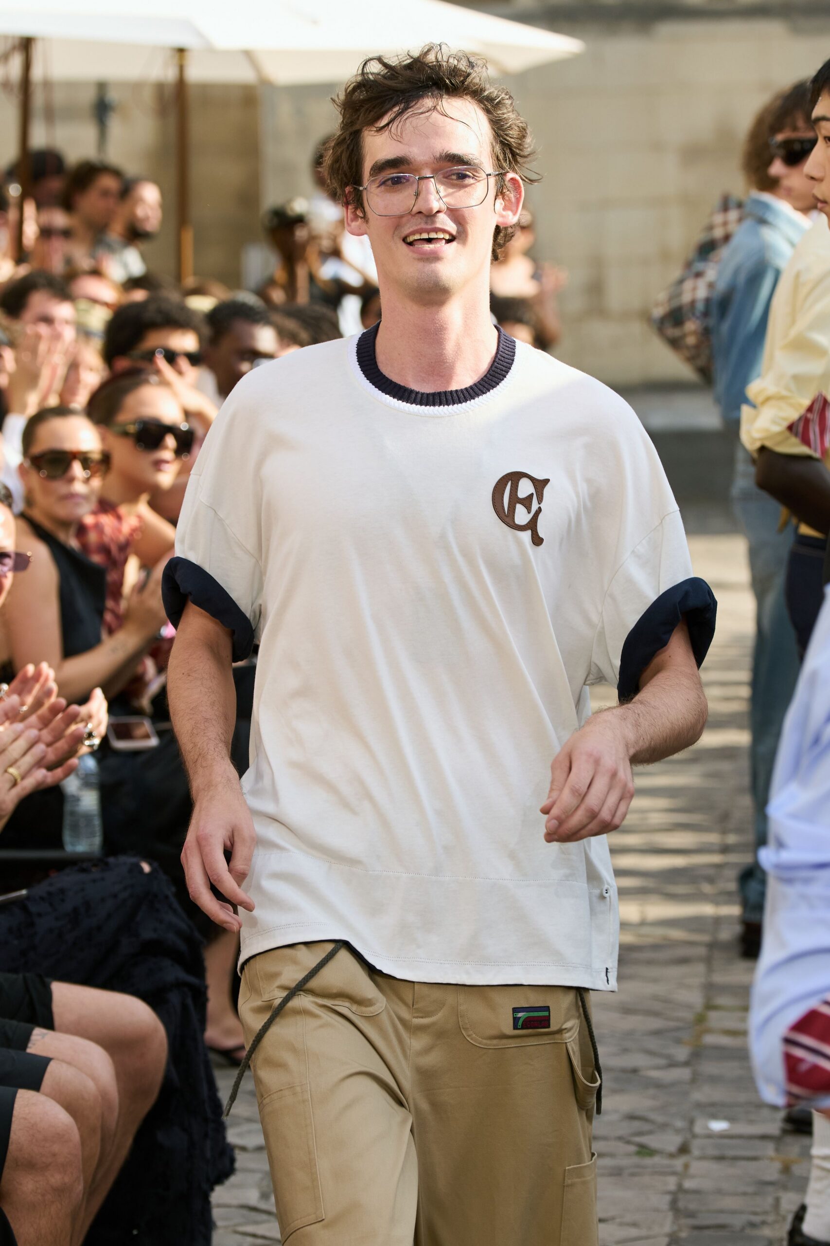beige cotton relaxed cargo pants