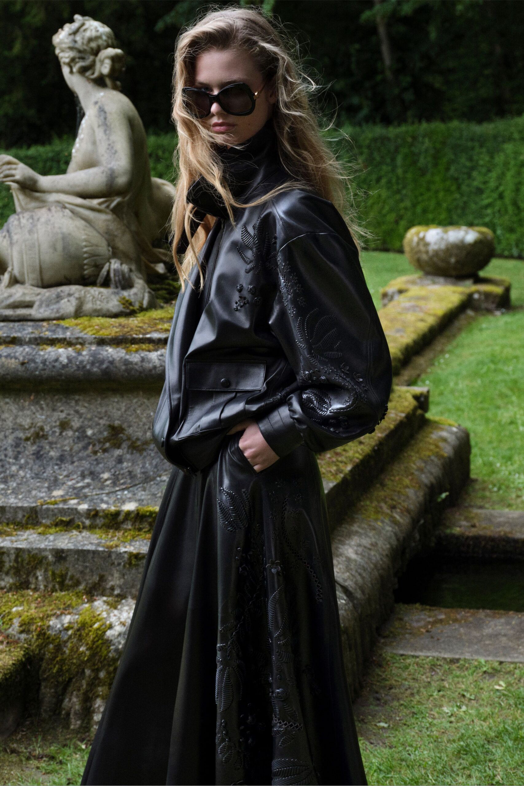 black leather long-sleeve collared fitted embroidered jacket