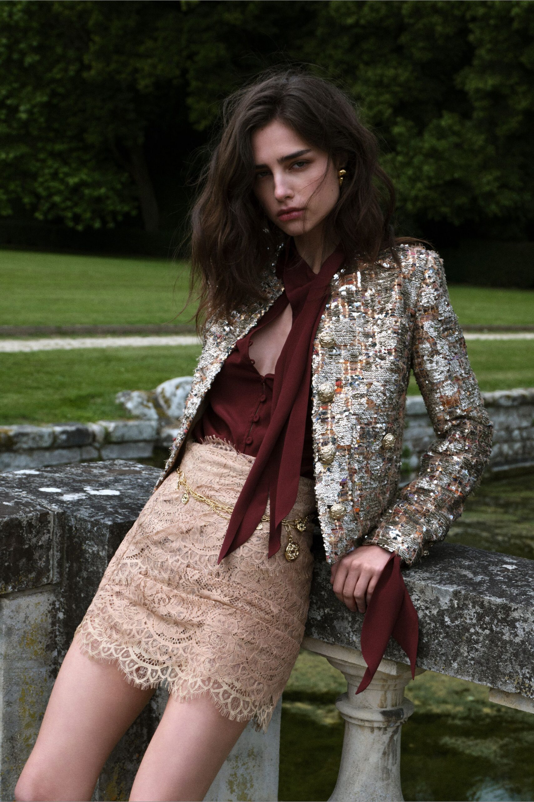 gold silk long-sleeve collared fitted embroidered buttoned jacket