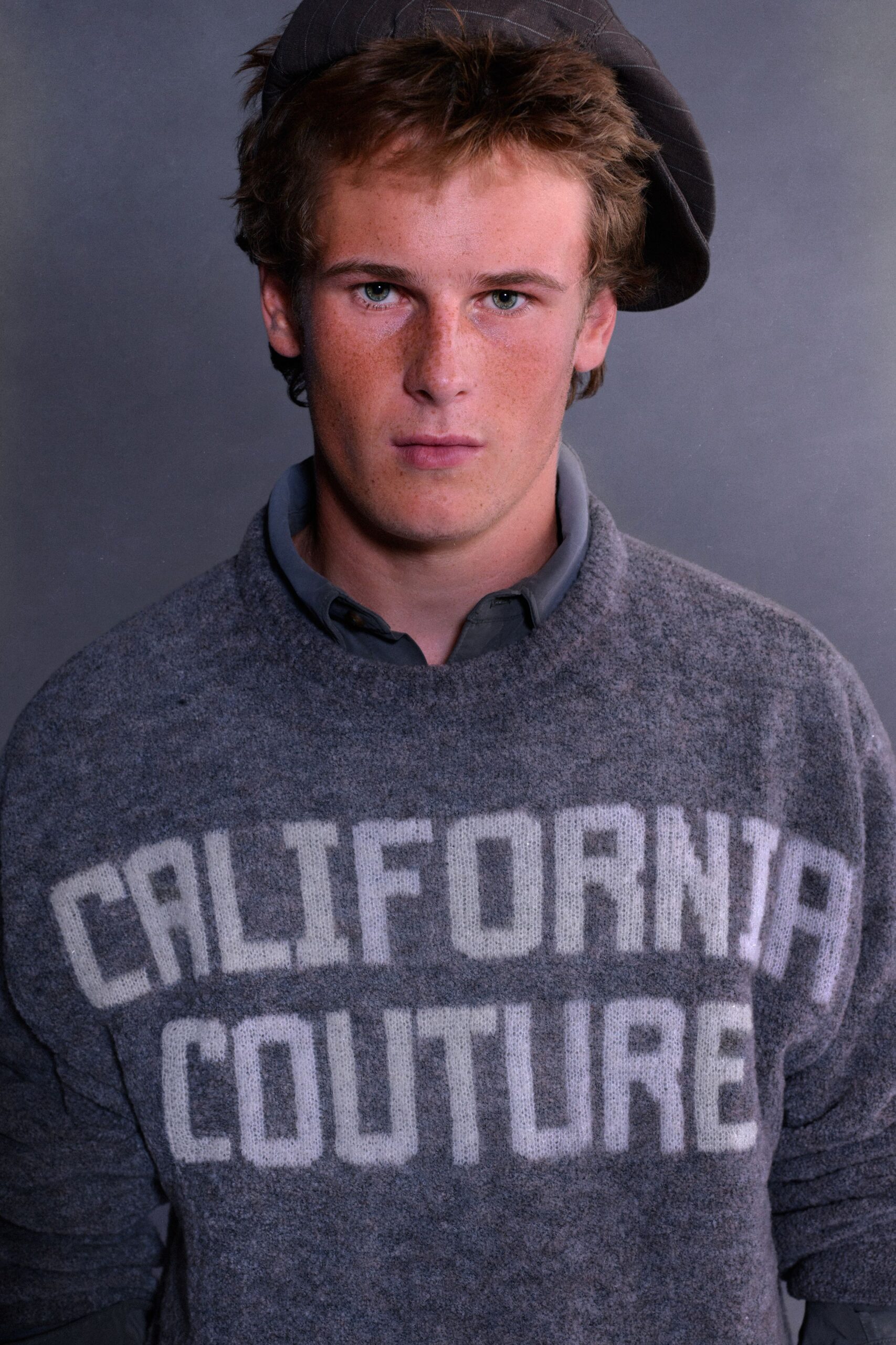 gray cotton long-sleeve collared fitted shirt