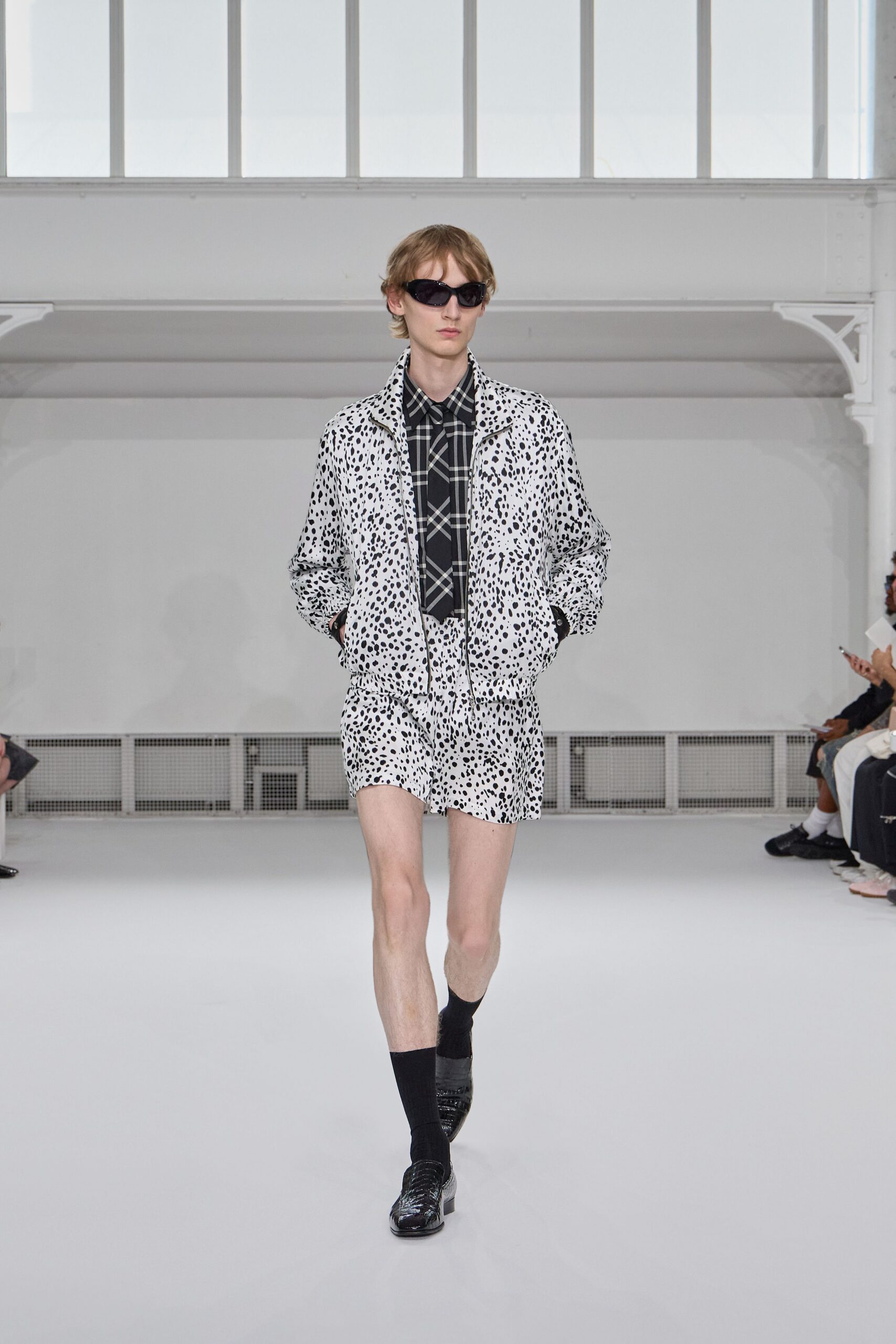 white cotton long-sleeve collared relaxed printed jacket