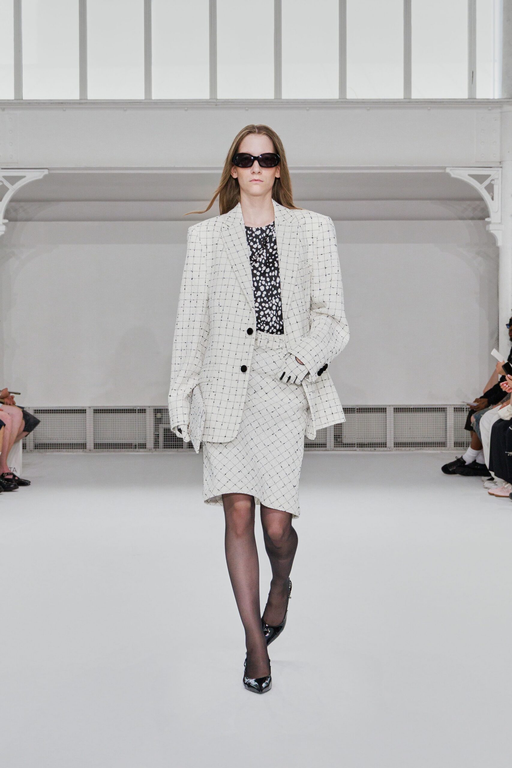 white cotton long-sleeve collared structured checked buttoned blazer