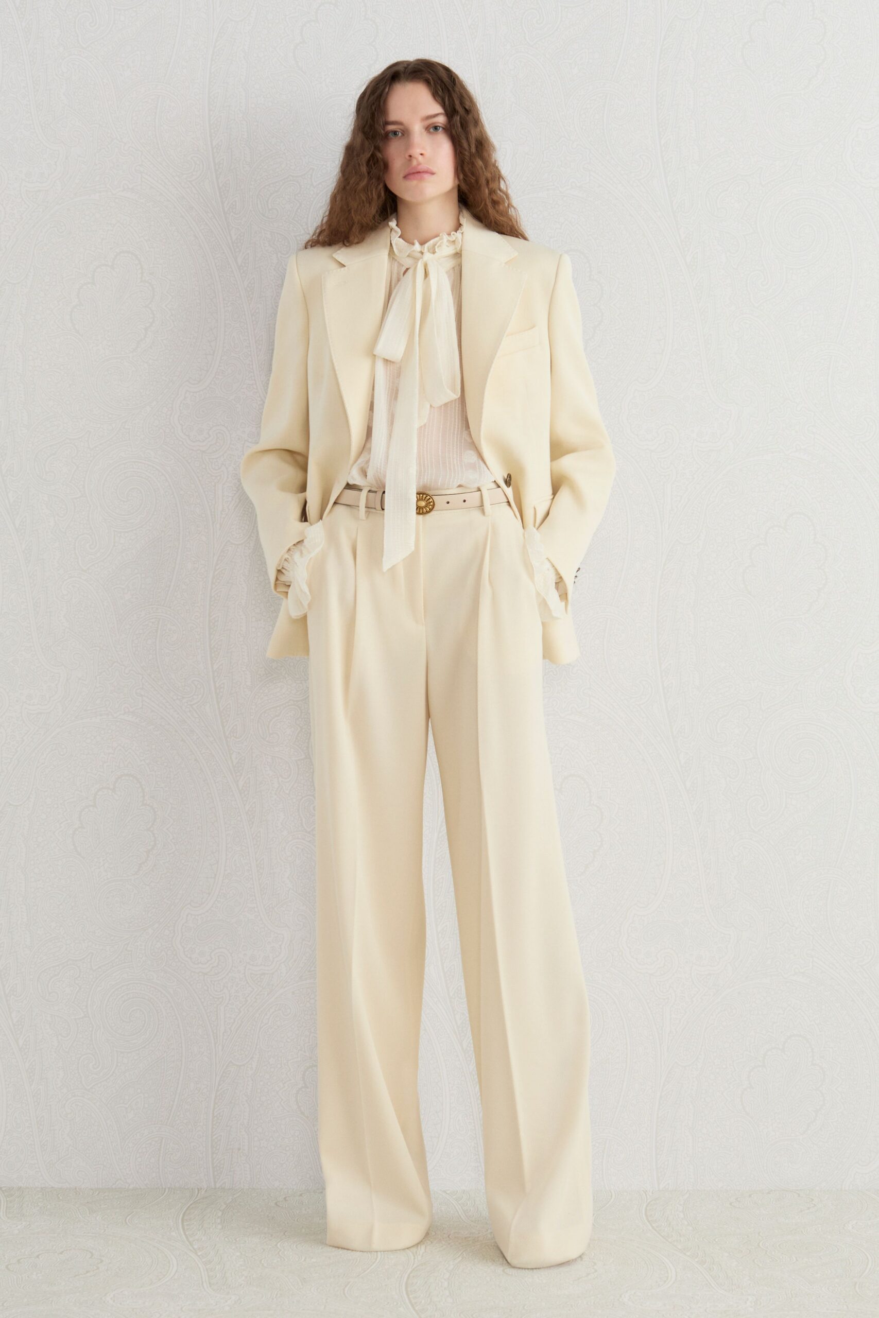 white cotton long-sleeve collared fitted pleated shirt