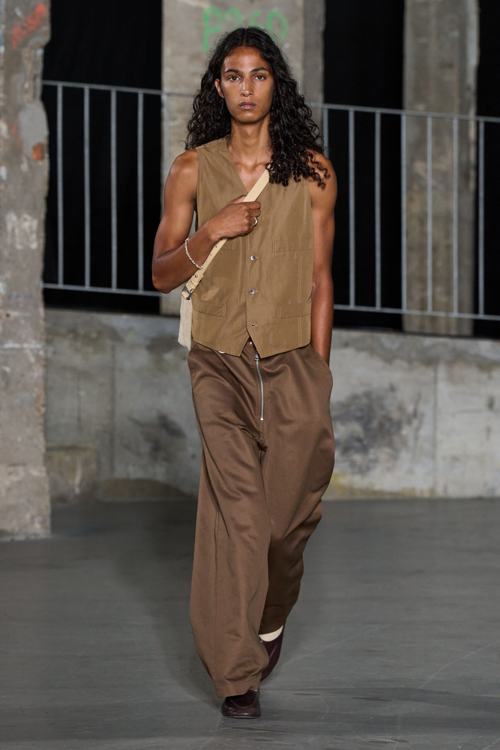 brown cotton vest and pants