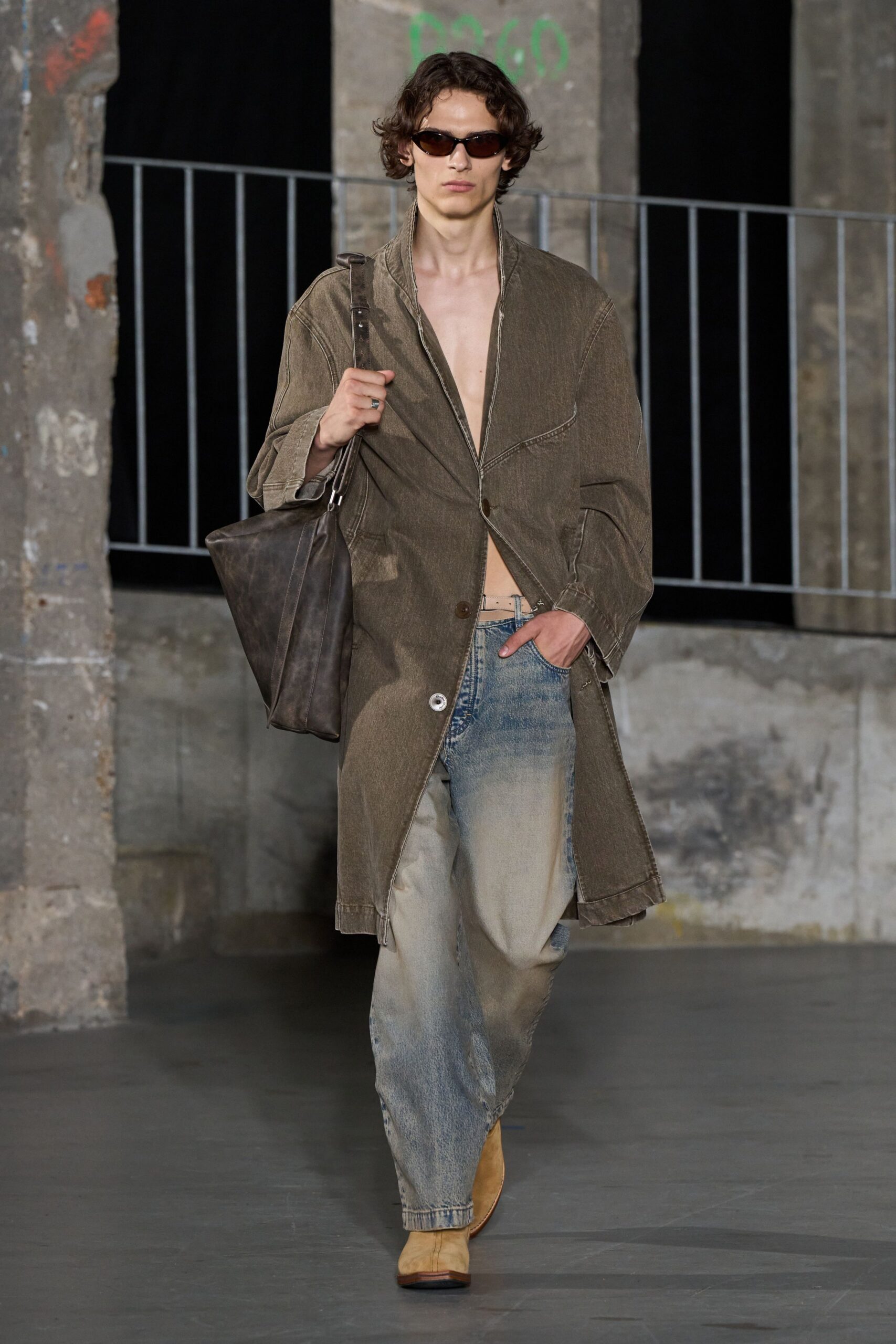 brown denim long-sleeve collared relaxed buttoned coat