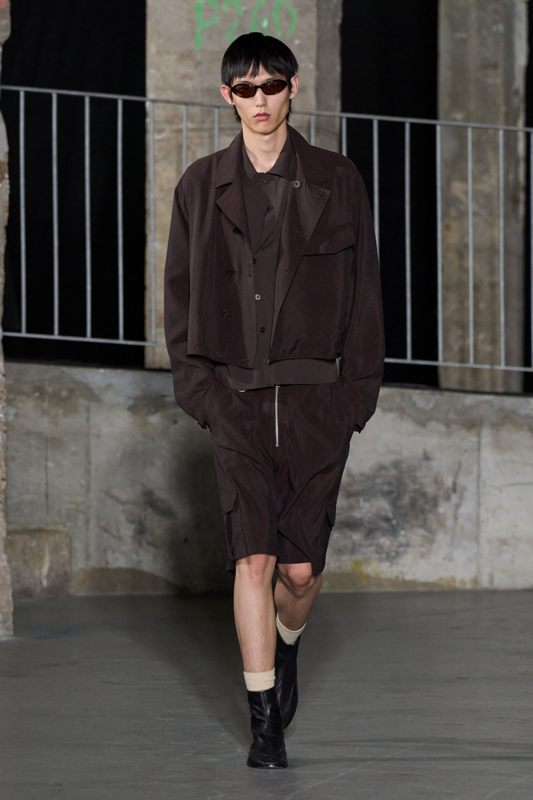 brown cotton long-sleeve collared relaxed buttoned jacket