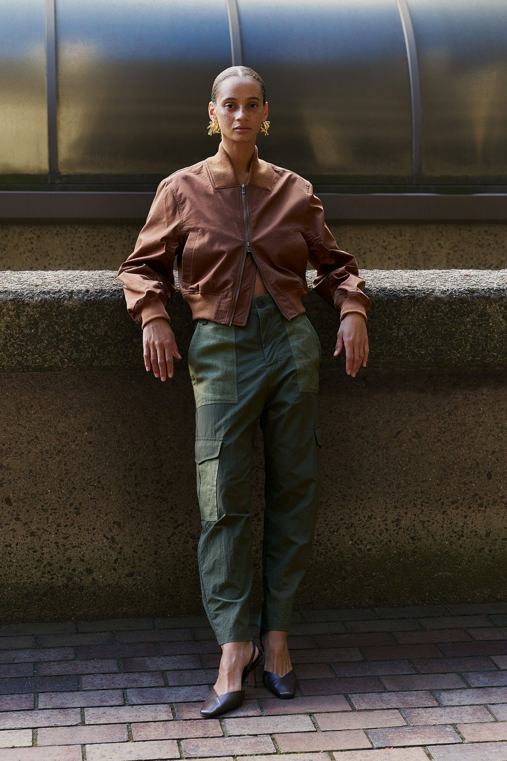 brown cotton long-sleeve collared fitted zippered jacket