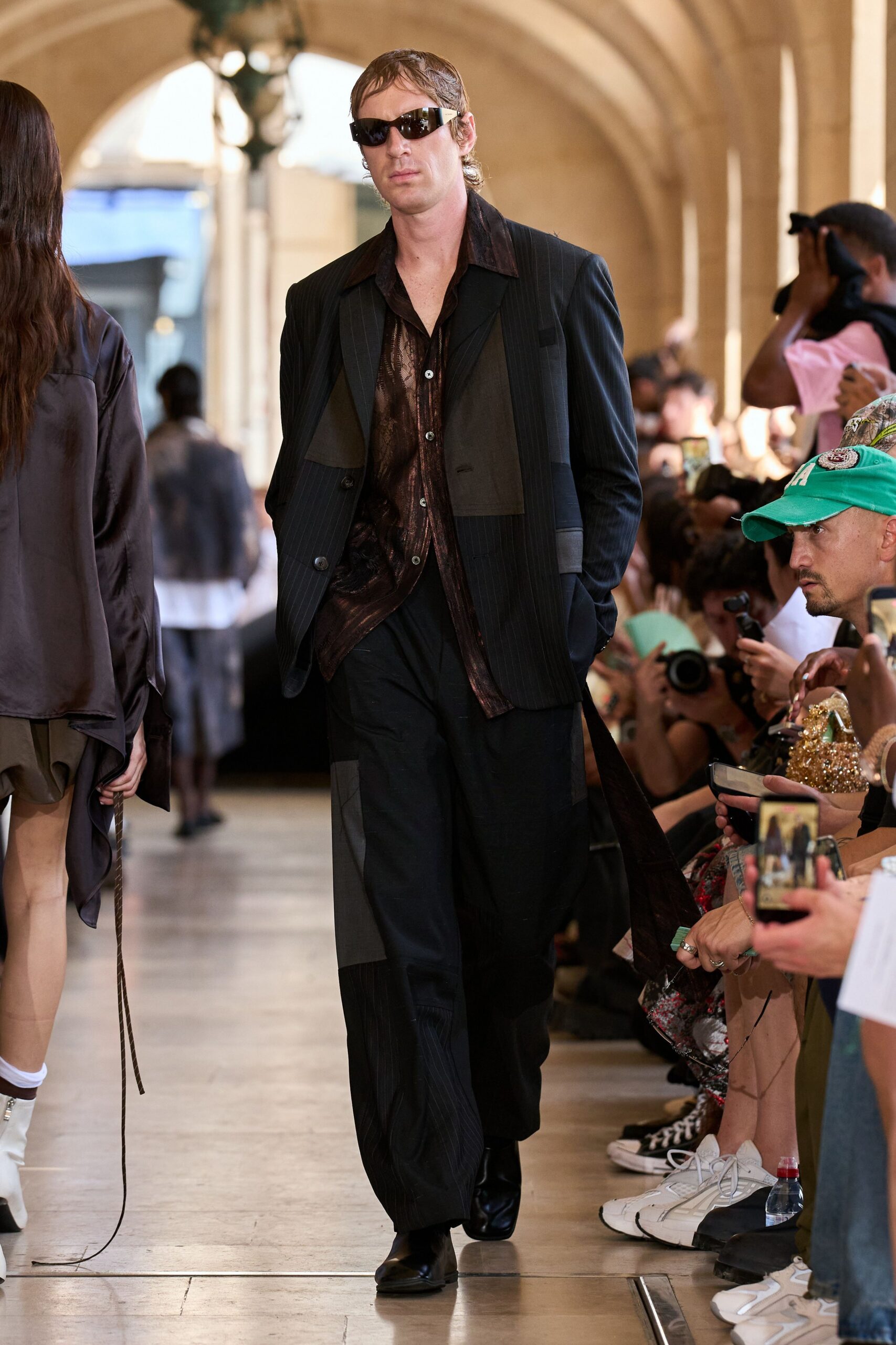 black cotton long-sleeve collared tailored striped buttoned suit