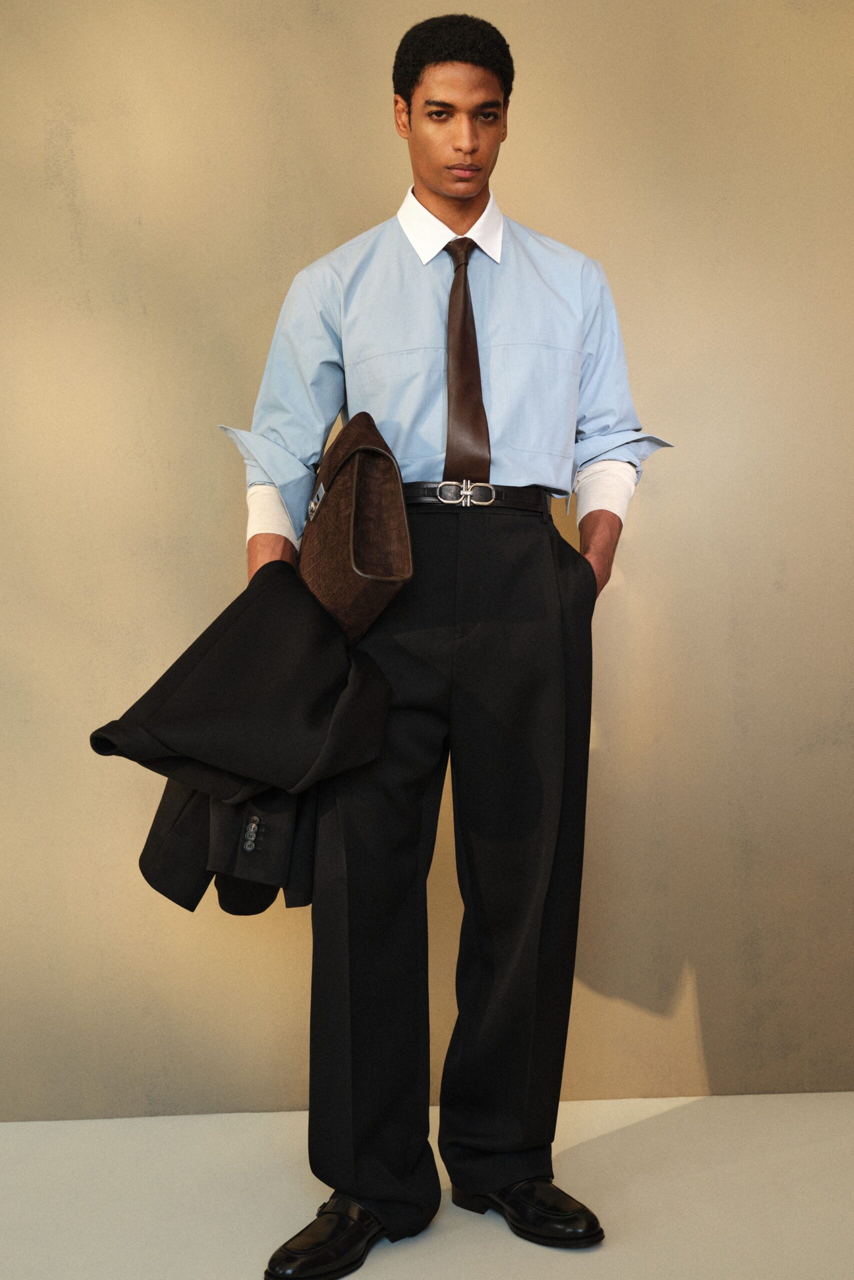 blue cotton long-sleeve collared relaxed shirt