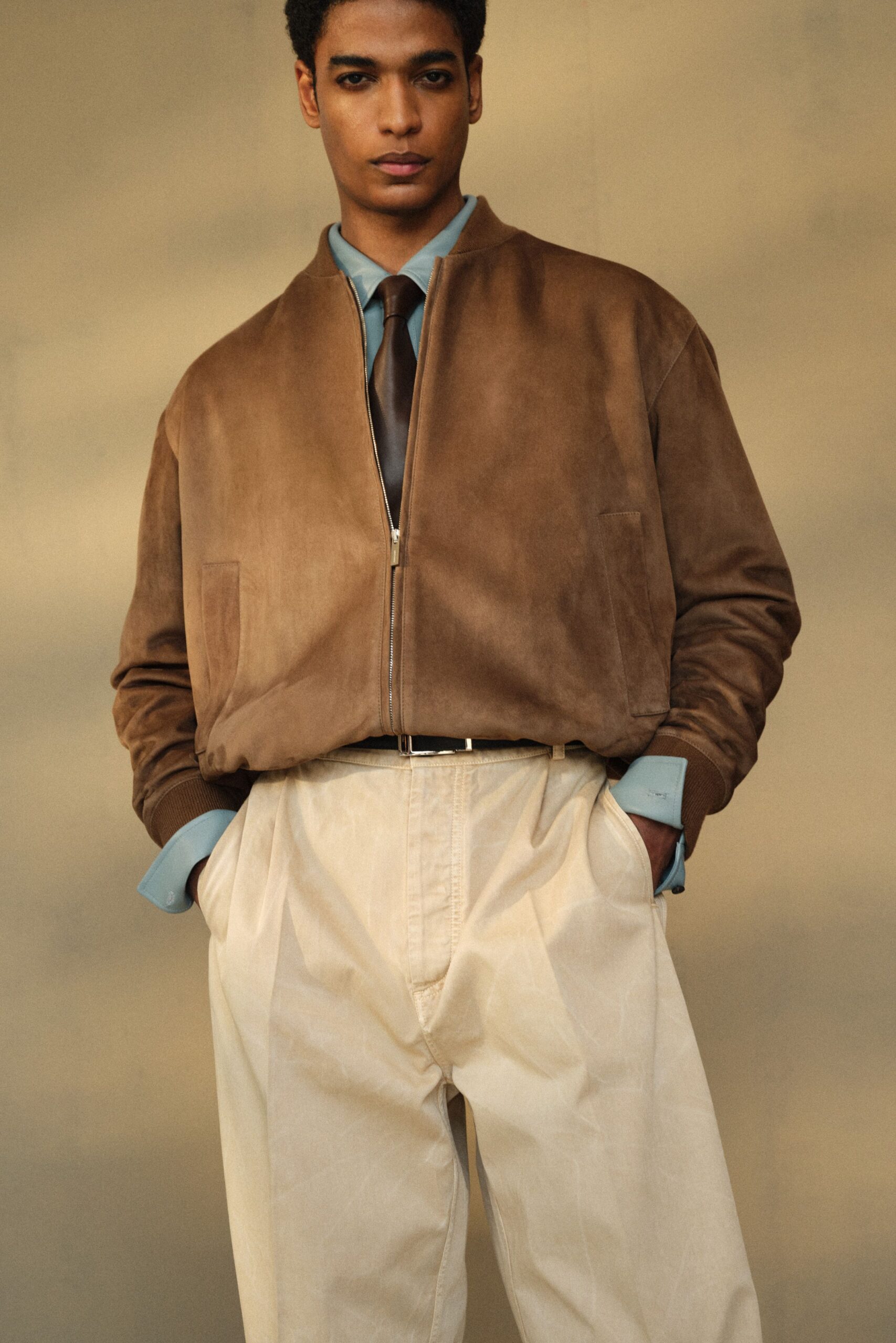 blue cotton long-sleeve collared fitted shirt