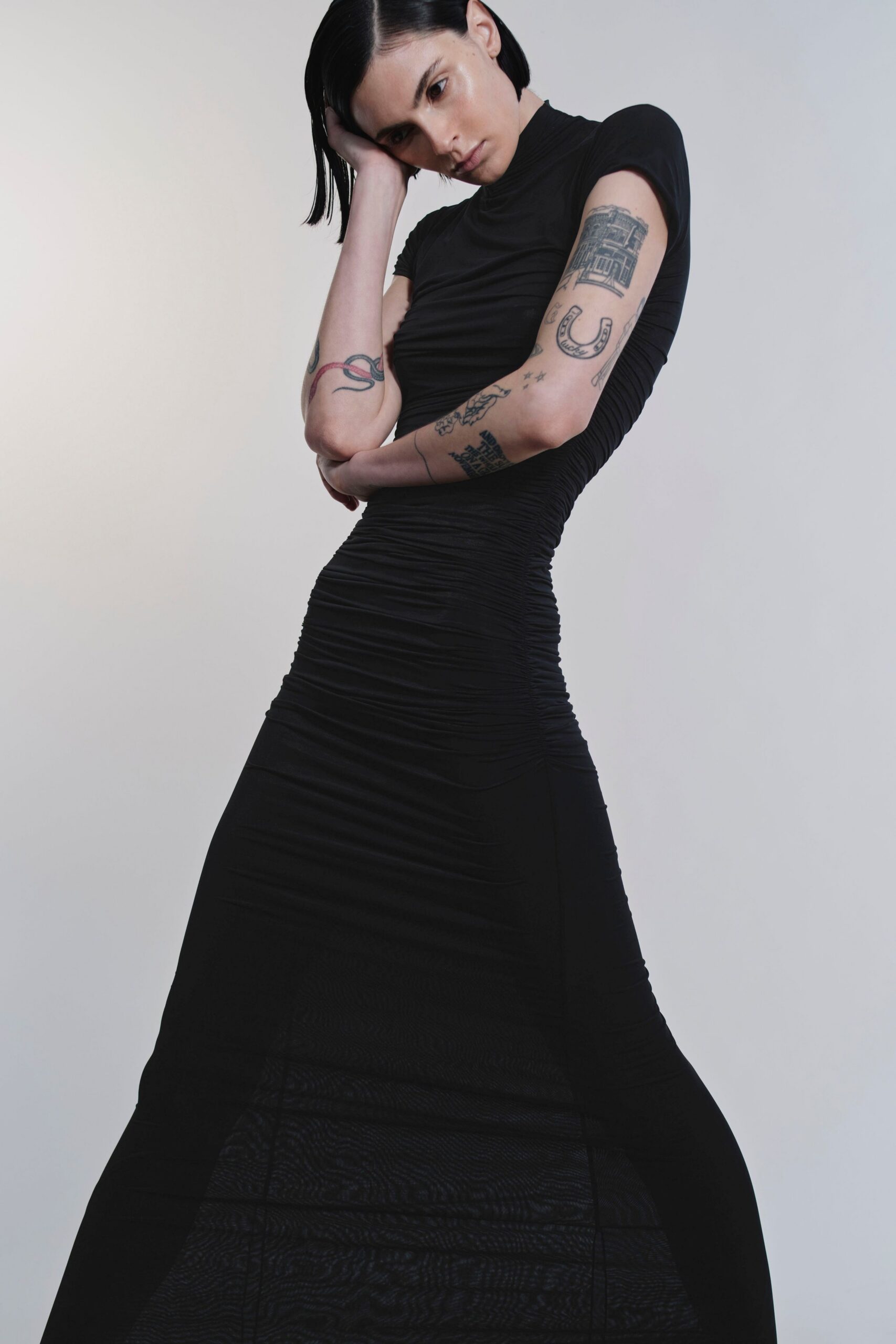 black fitted sleeveless dress