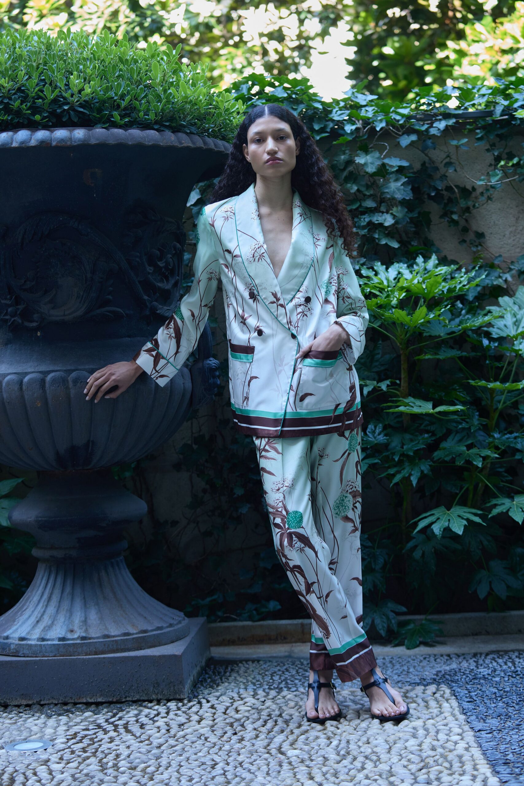white silk long-sleeve v-neck fitted printed suit