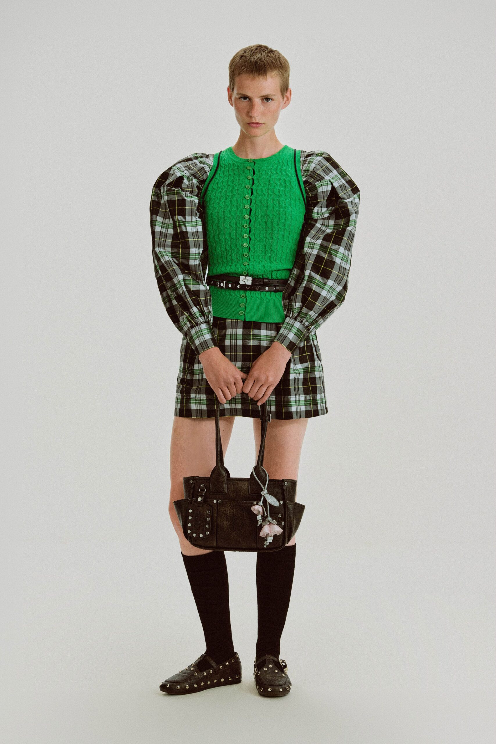 green cotton long-sleeve collared fitted pleated top