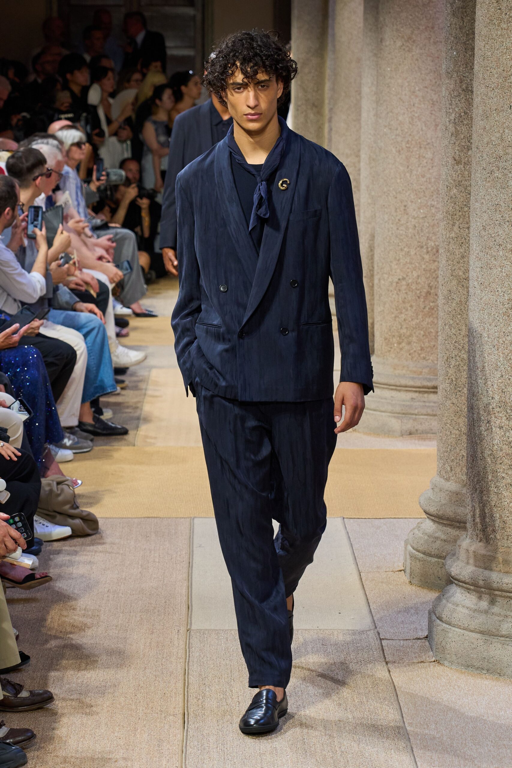 blue cotton long-sleeve collared tailored pleated suit