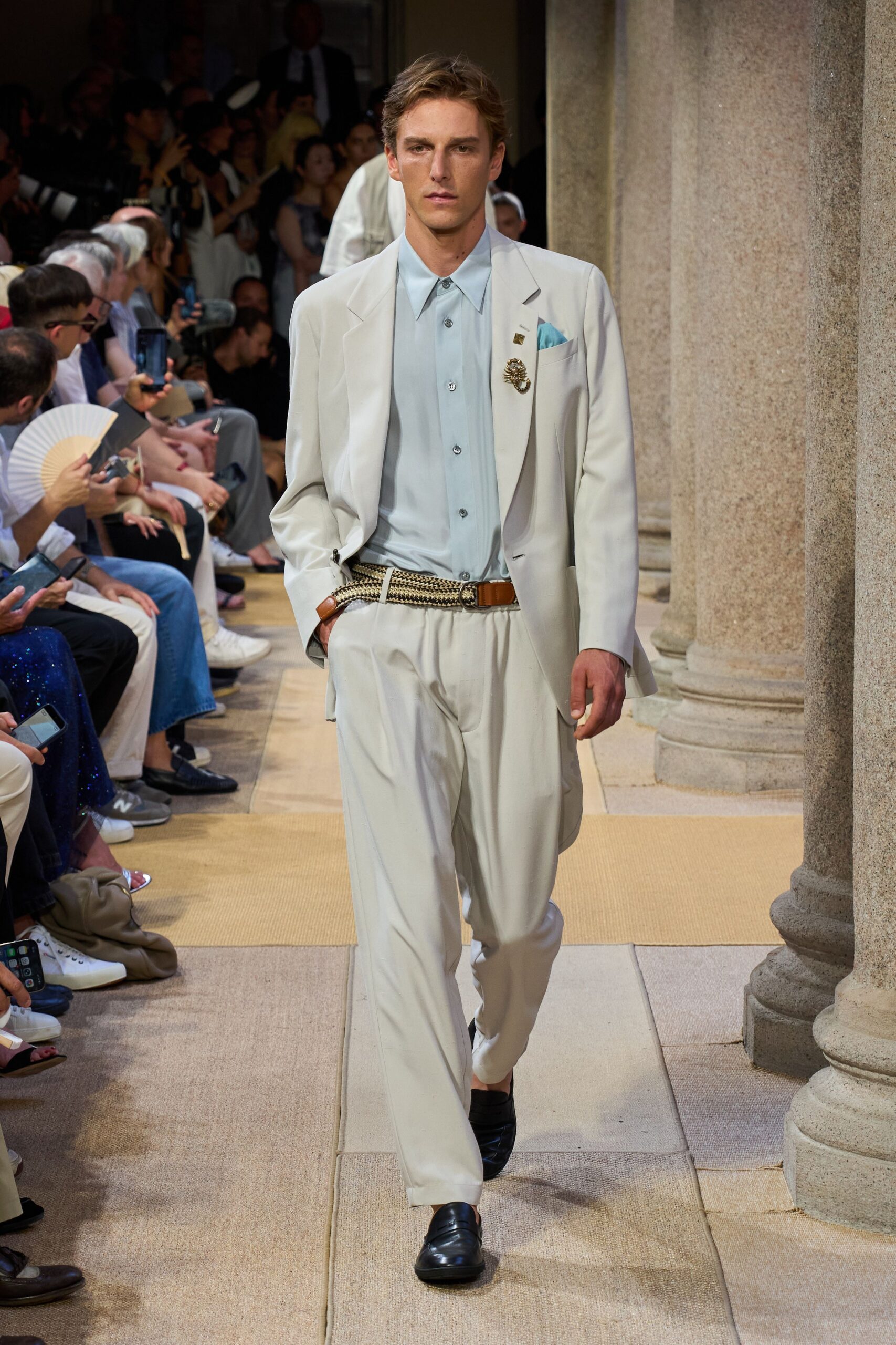 white cotton long-sleeve collared tailored buttoned suit