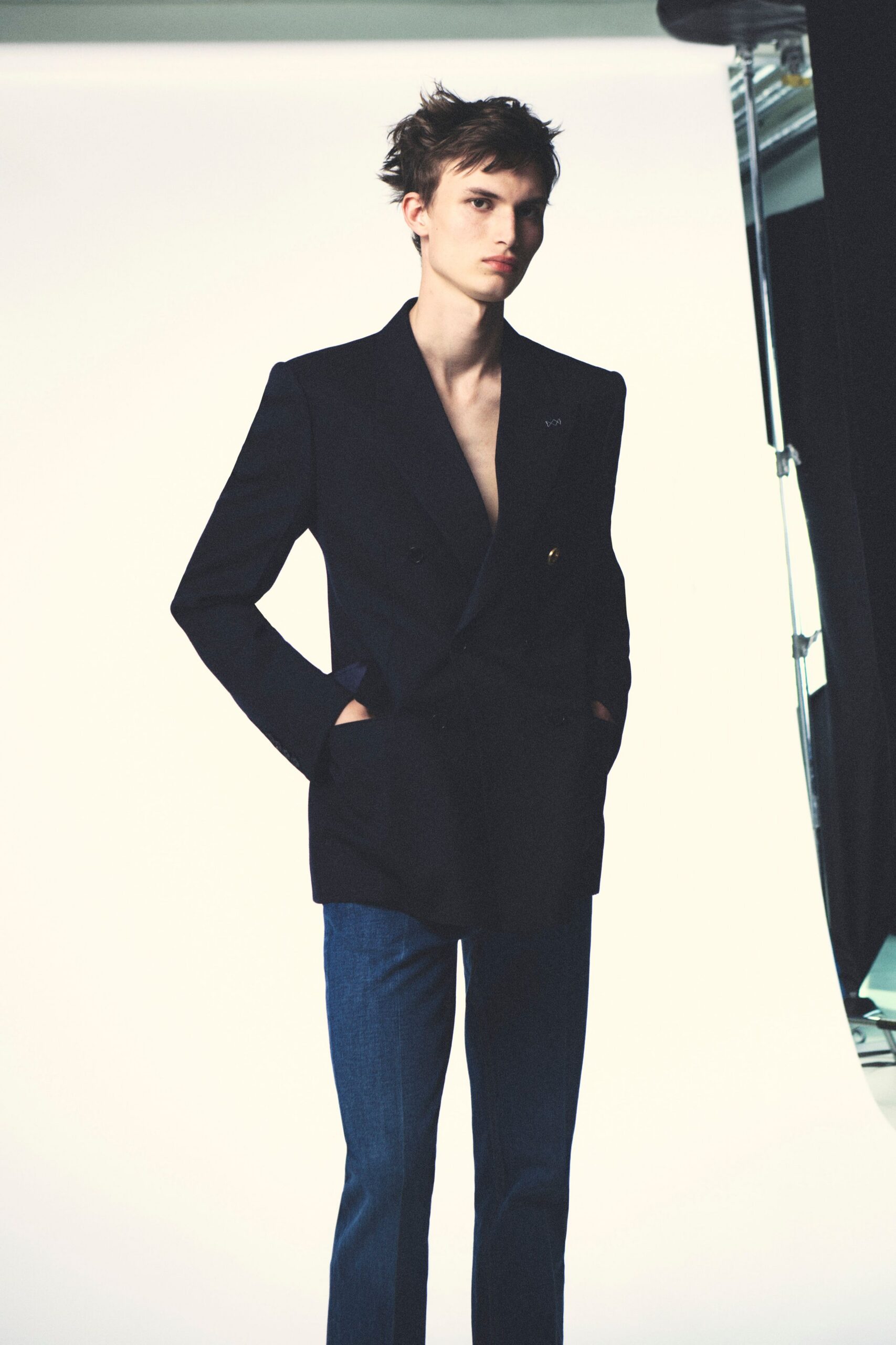 black wool long-sleeve collared structured blazer