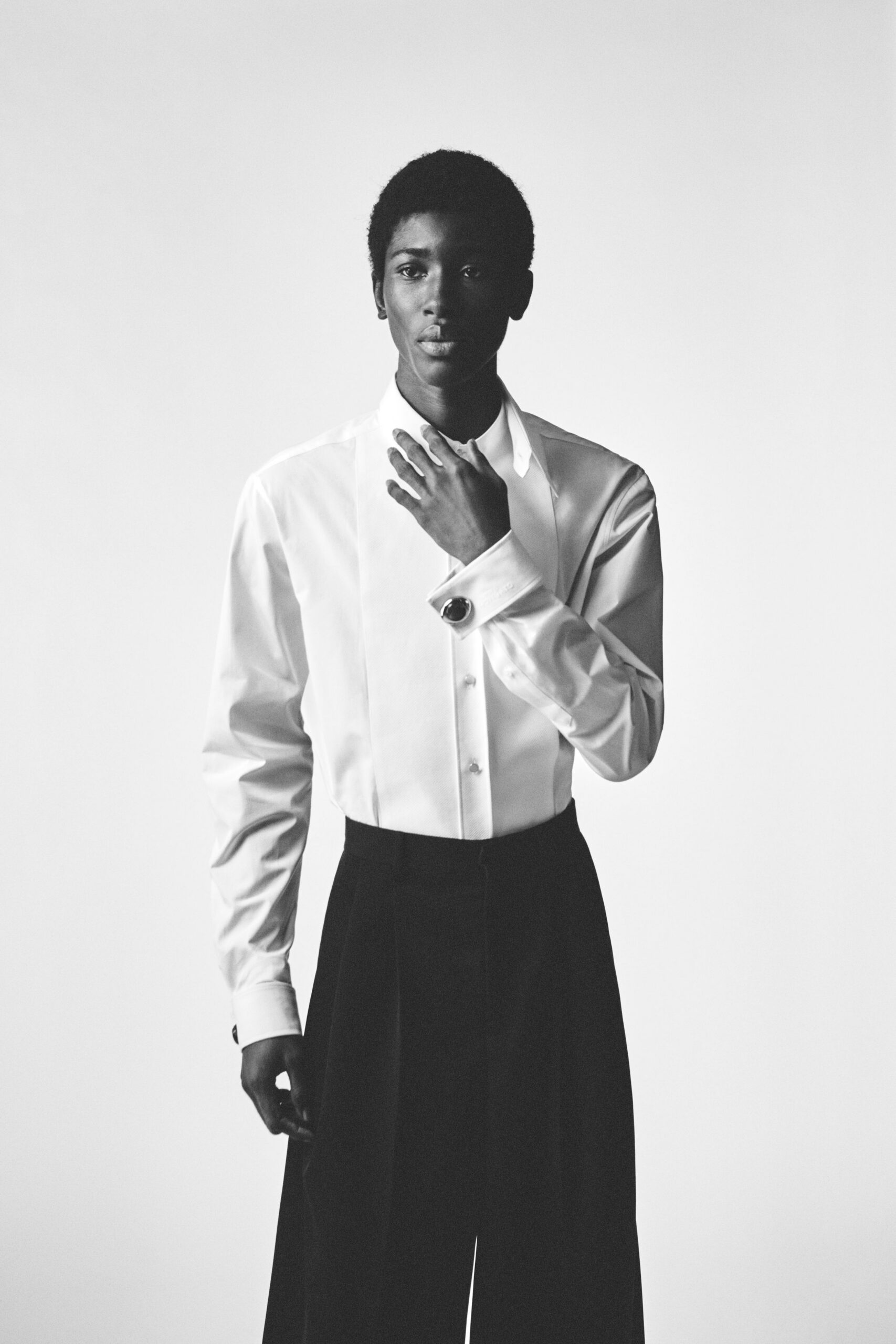 white cotton long-sleeve collared fitted buttoned shirt