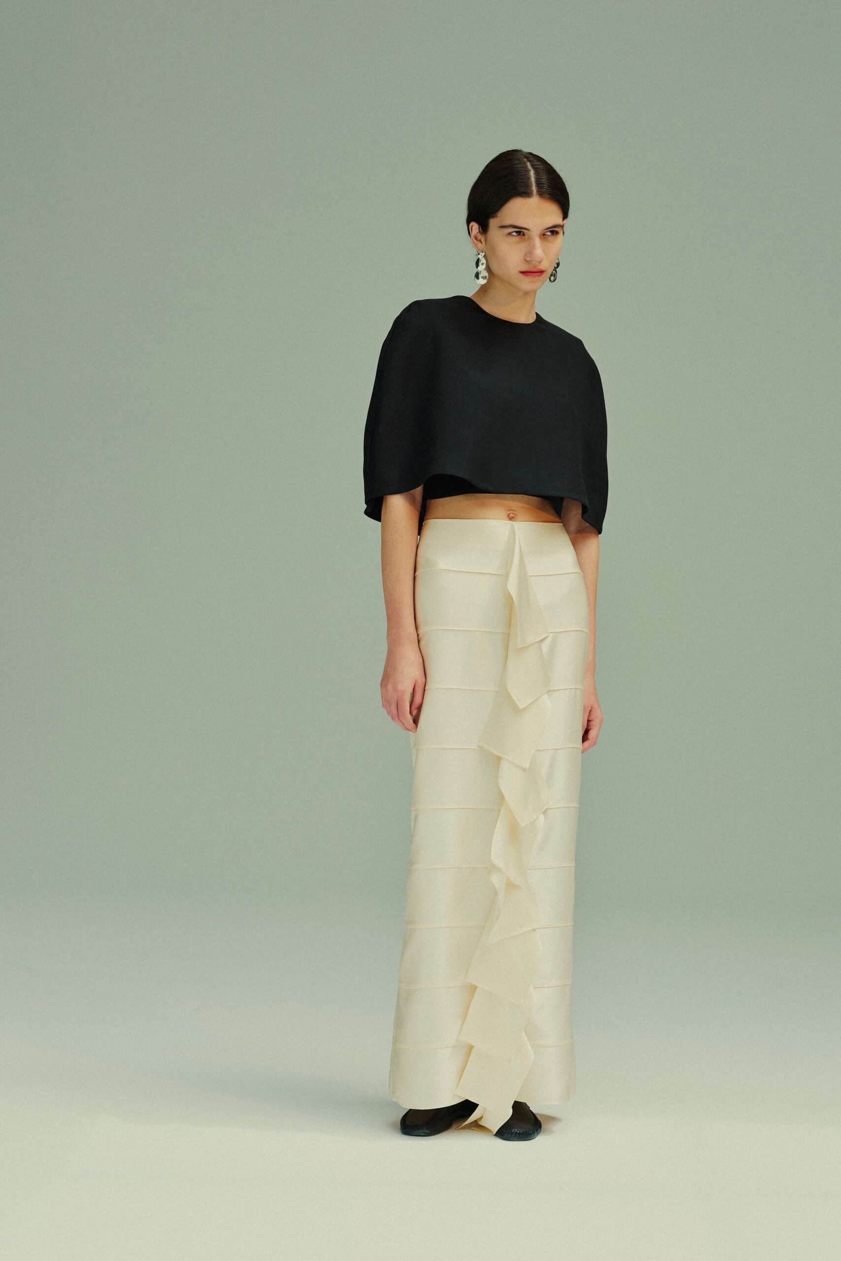 black silk short-sleeve collared fitted layered cropped top