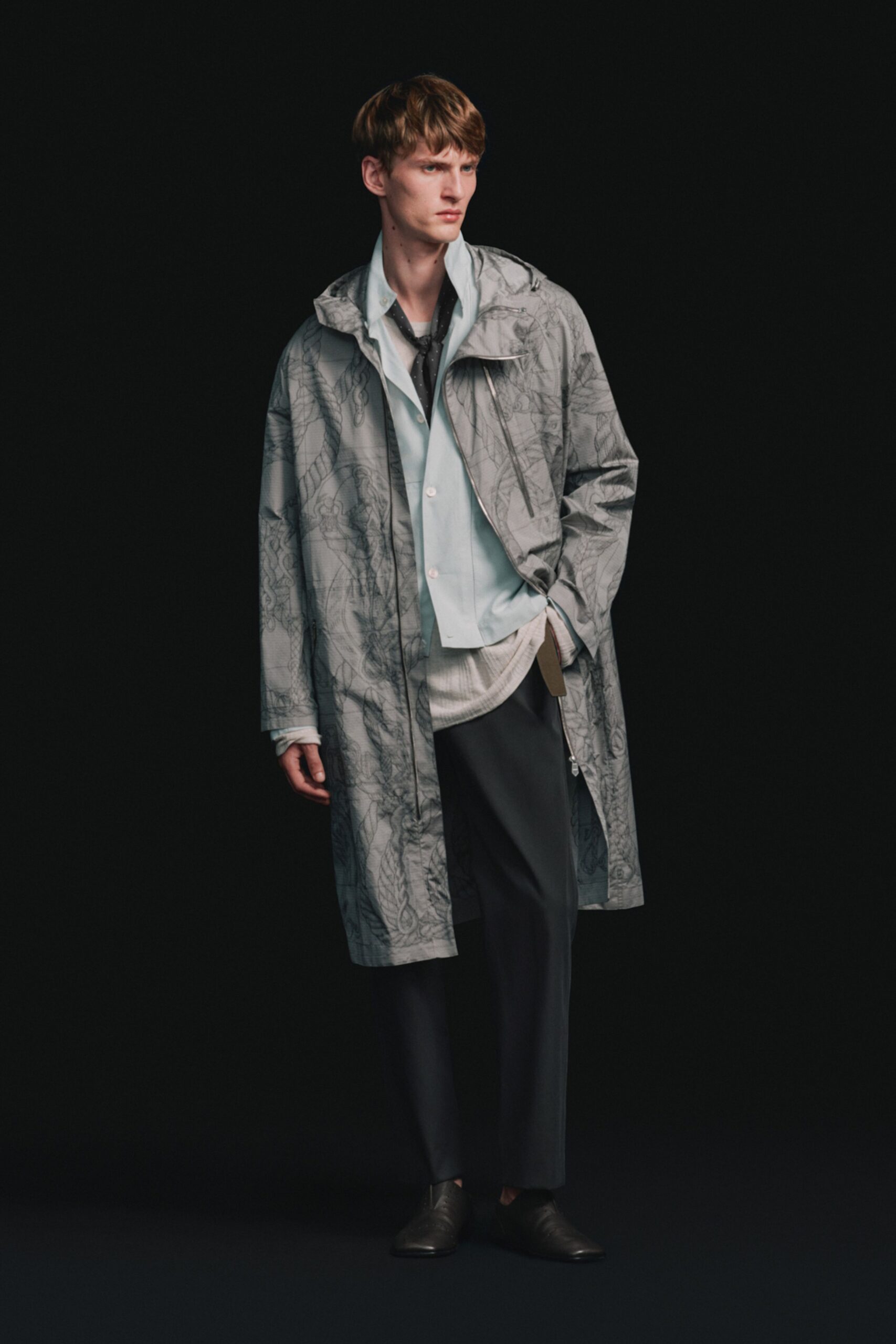 gray cotton long-sleeve collared relaxed printed coat