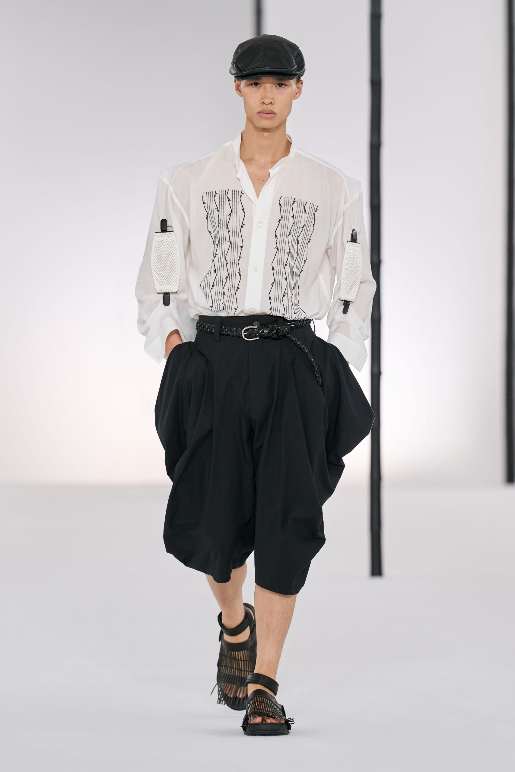 black cotton relaxed pleated pants