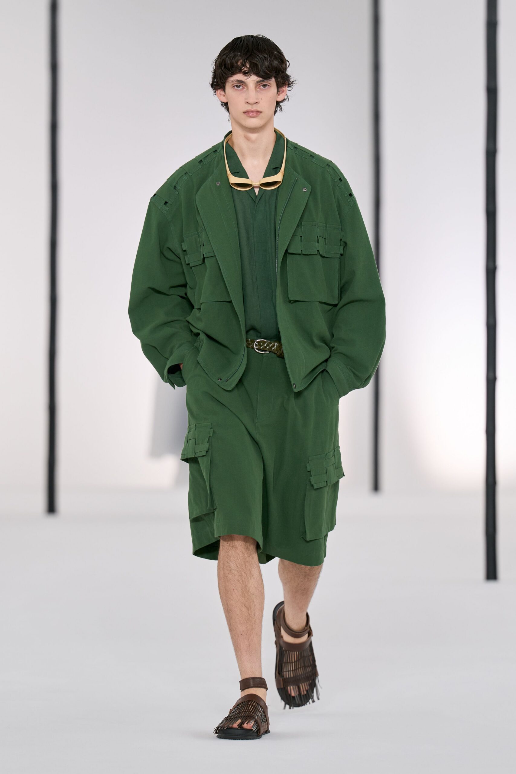 green cotton long-sleeve collared relaxed buttoned pockets jacket