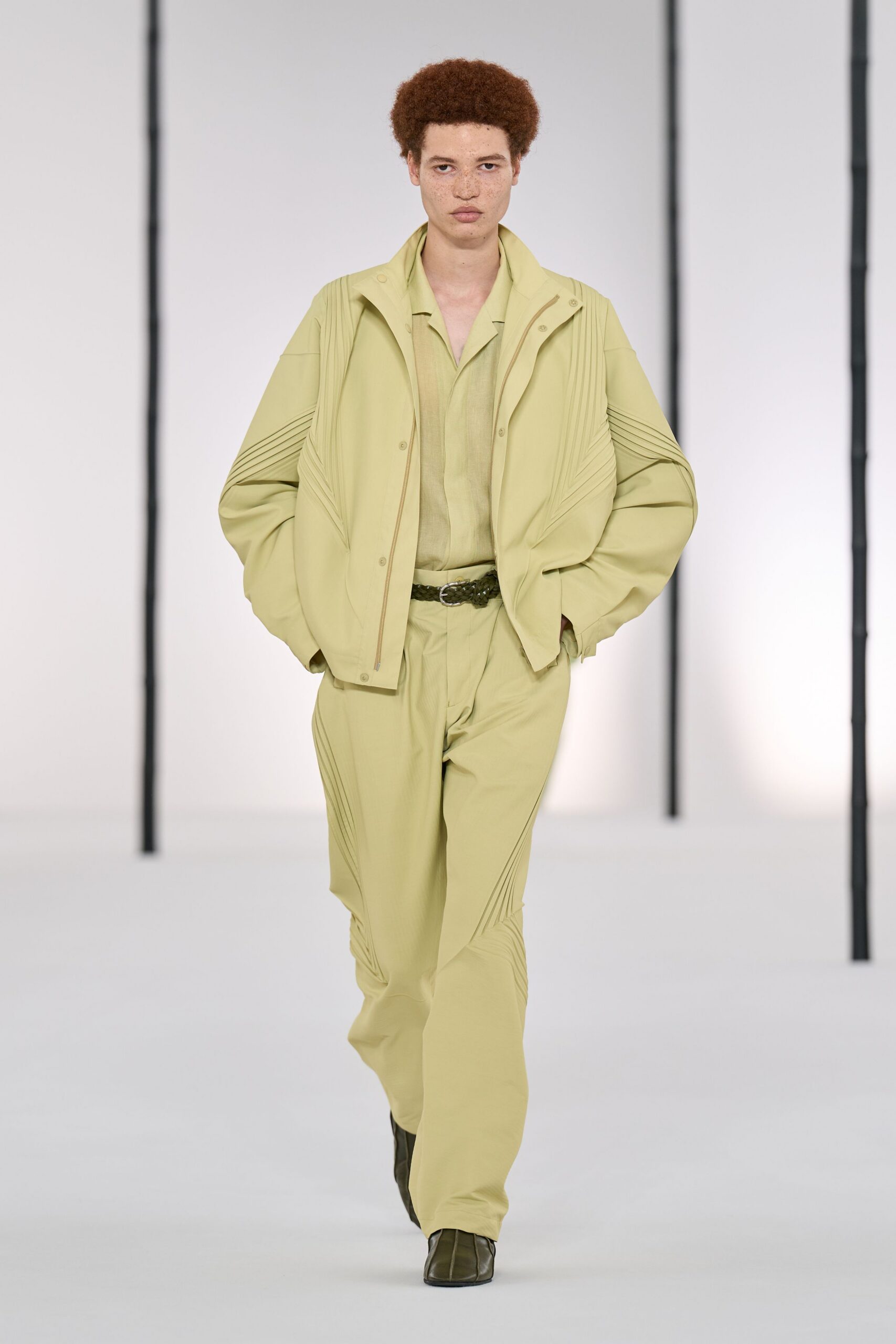 yellow cotton short-sleeve collared relaxed shirt