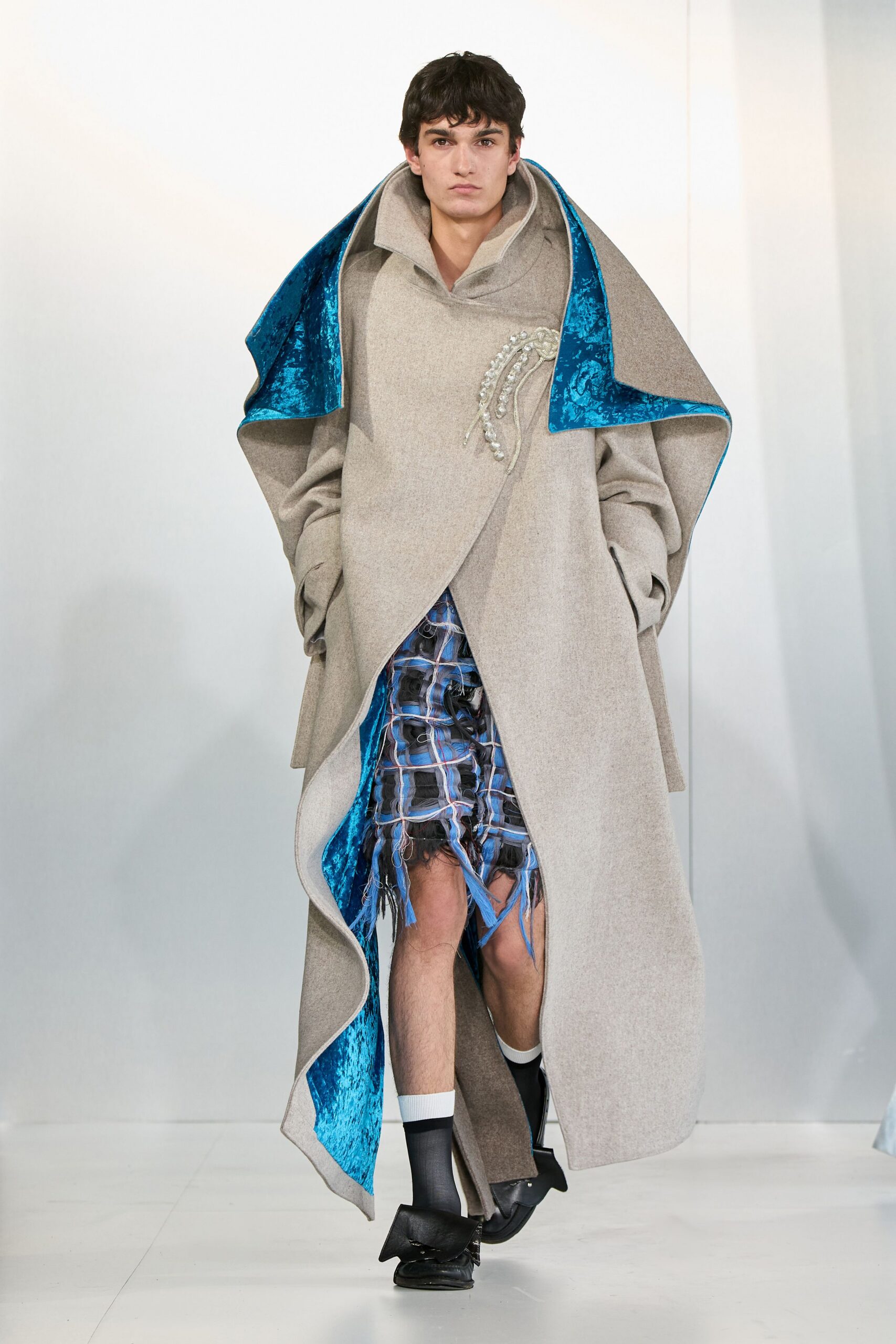 beige wool long-sleeve collared relaxed layered coat