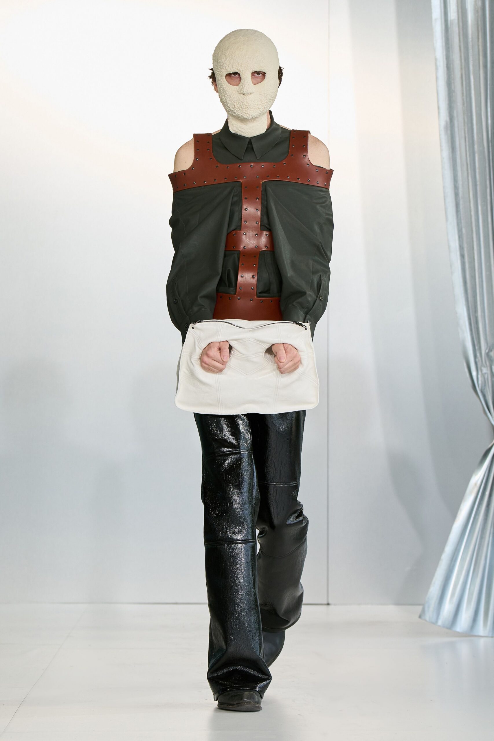 green cotton long-sleeve collared relaxed zippered buttoned jacket