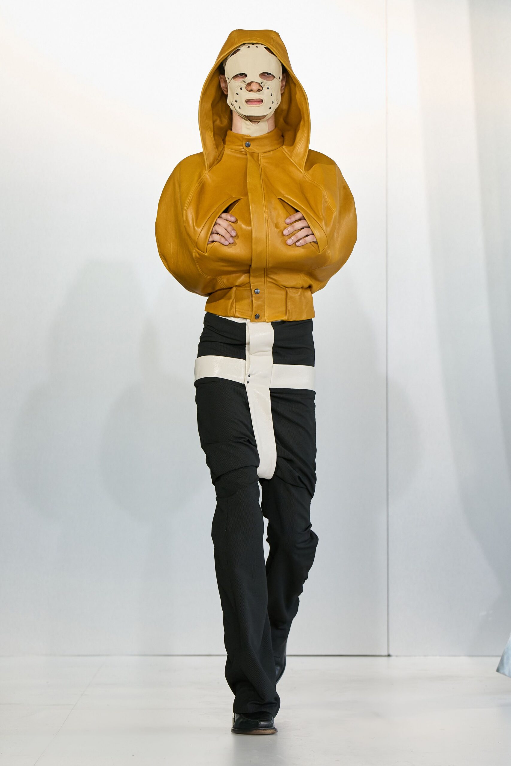 yellow leather hooded long-sleeve fitted padded jacket
