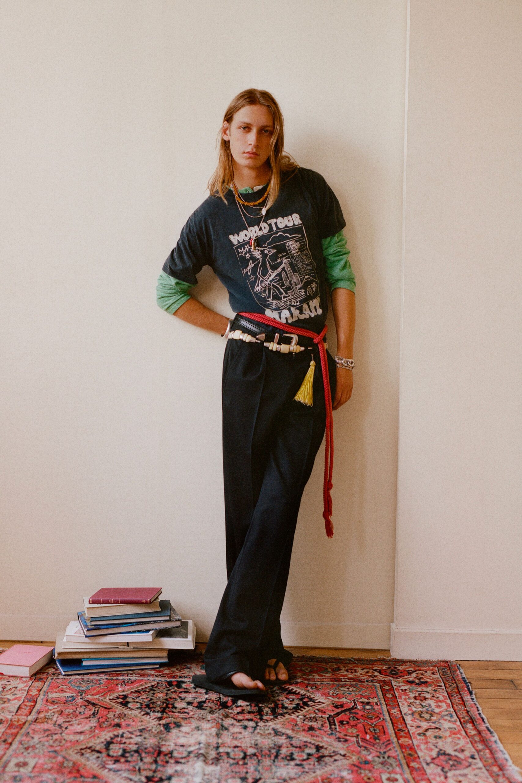 black short-sleeve collared relaxed printed t-shirt