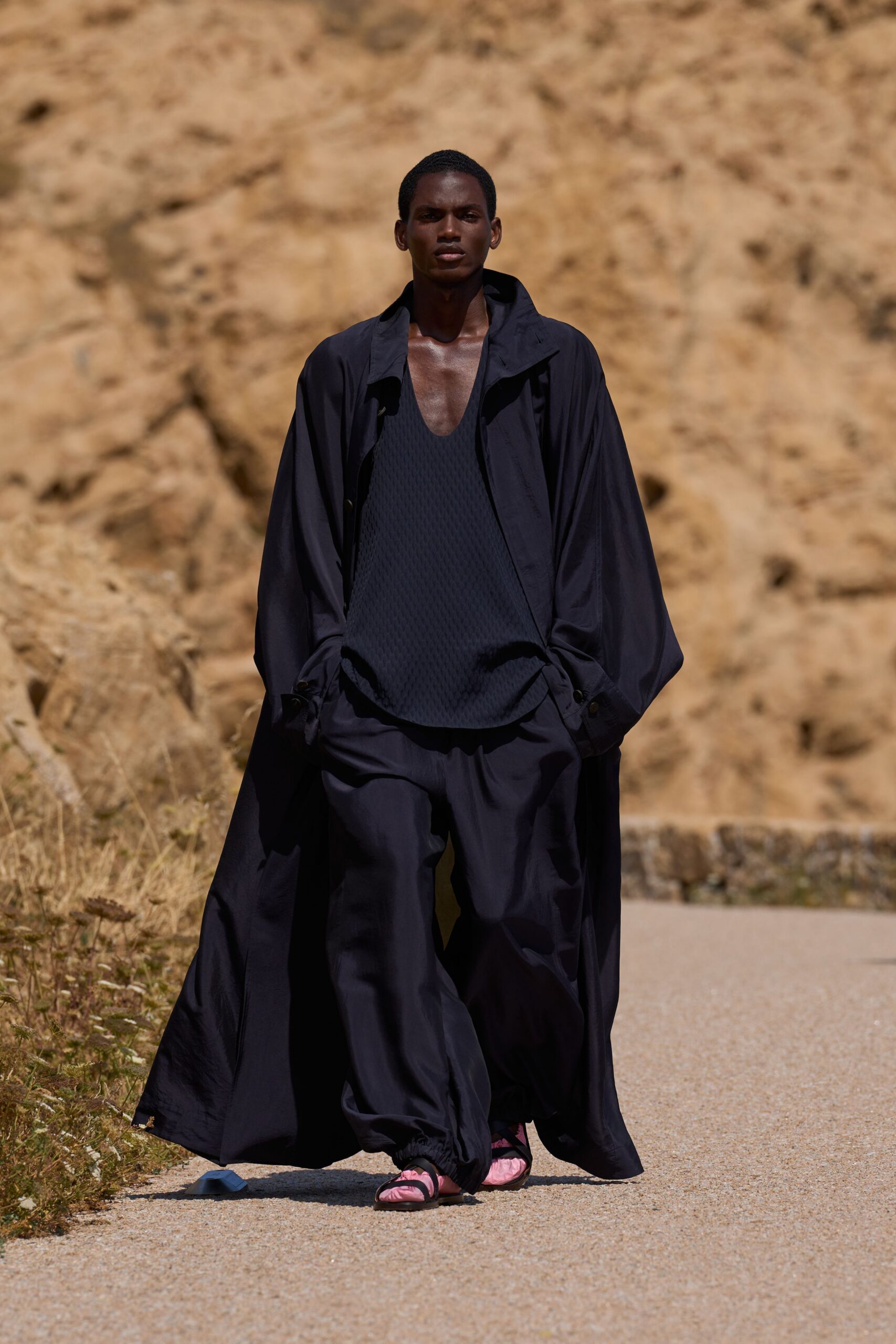 black cotton long-sleeve v-neck relaxed layered coat