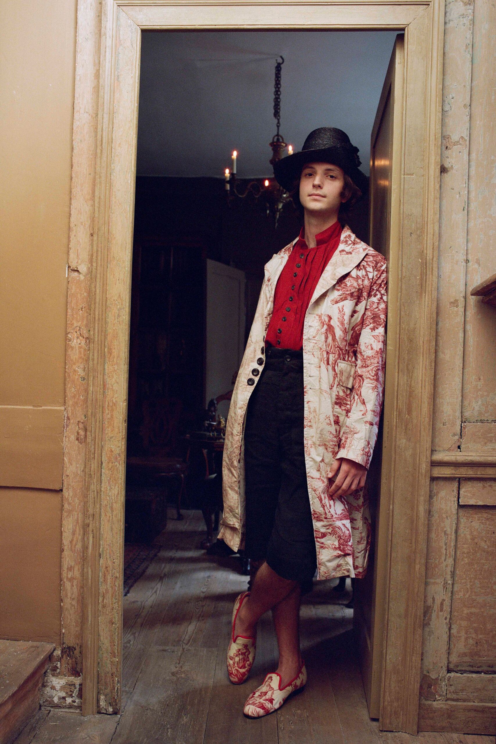 white cotton long-sleeve collared relaxed printed coat