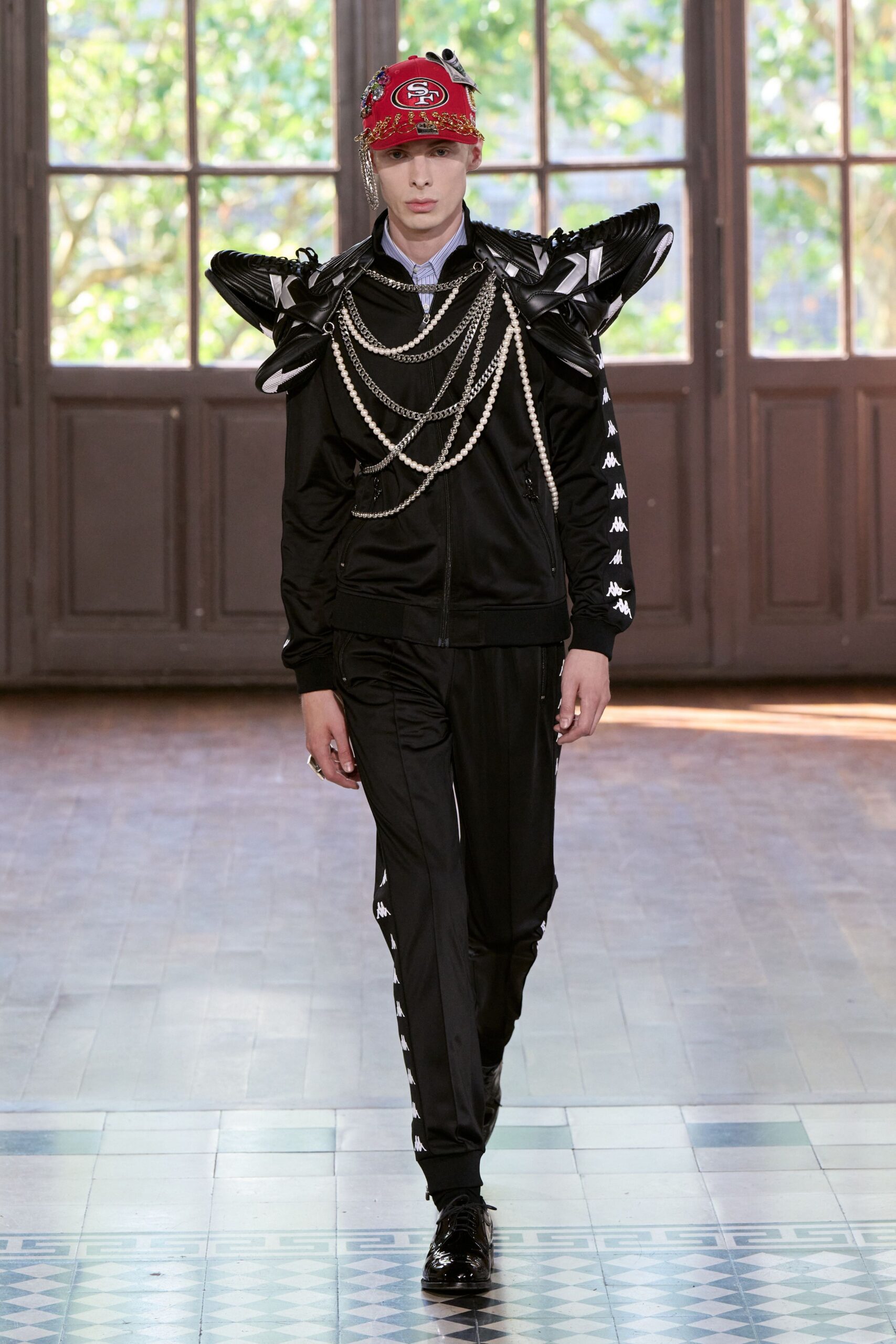 black cotton long-sleeve collared fitted zippered layered jacket