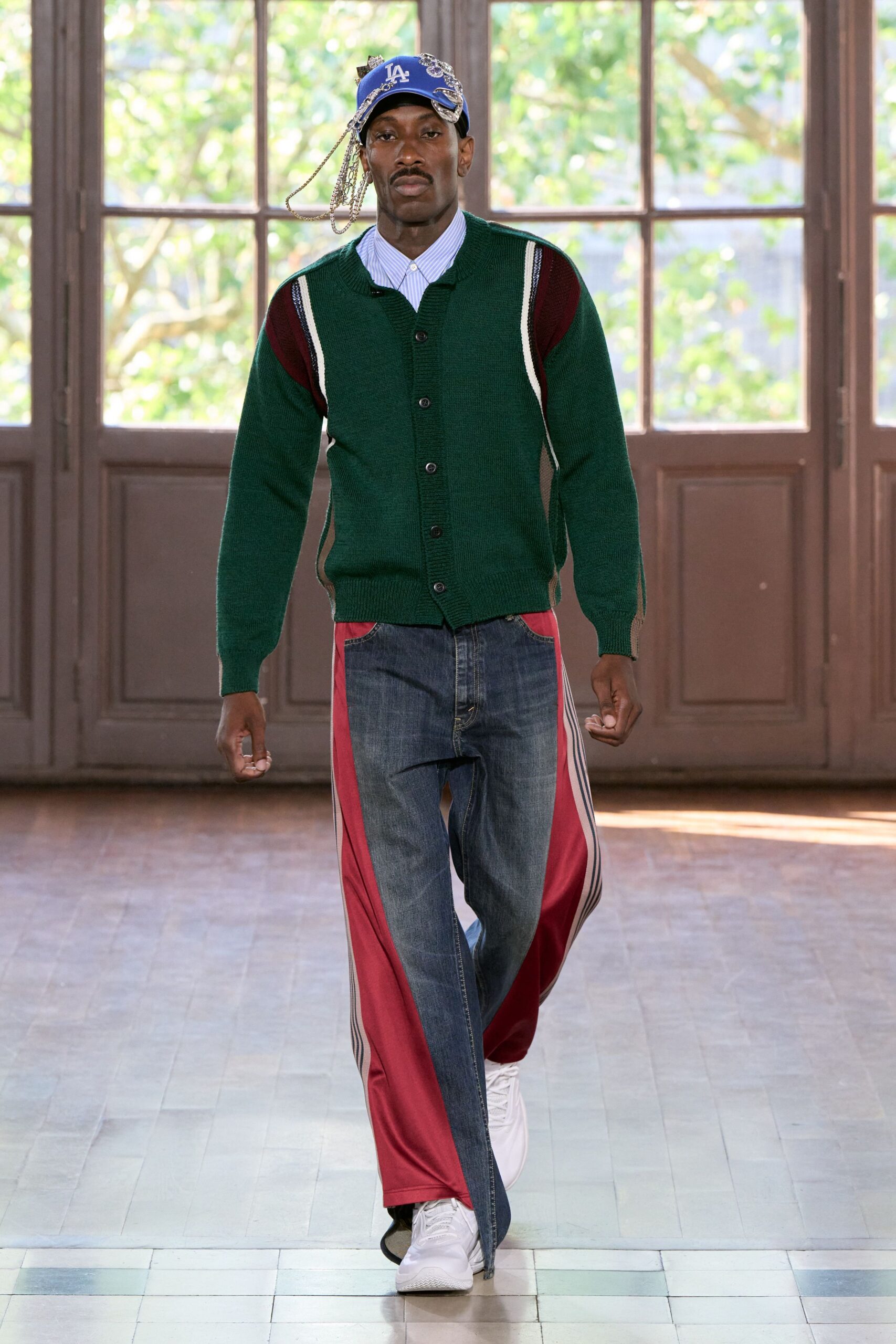 green wool long-sleeve collared relaxed buttoned cardigan