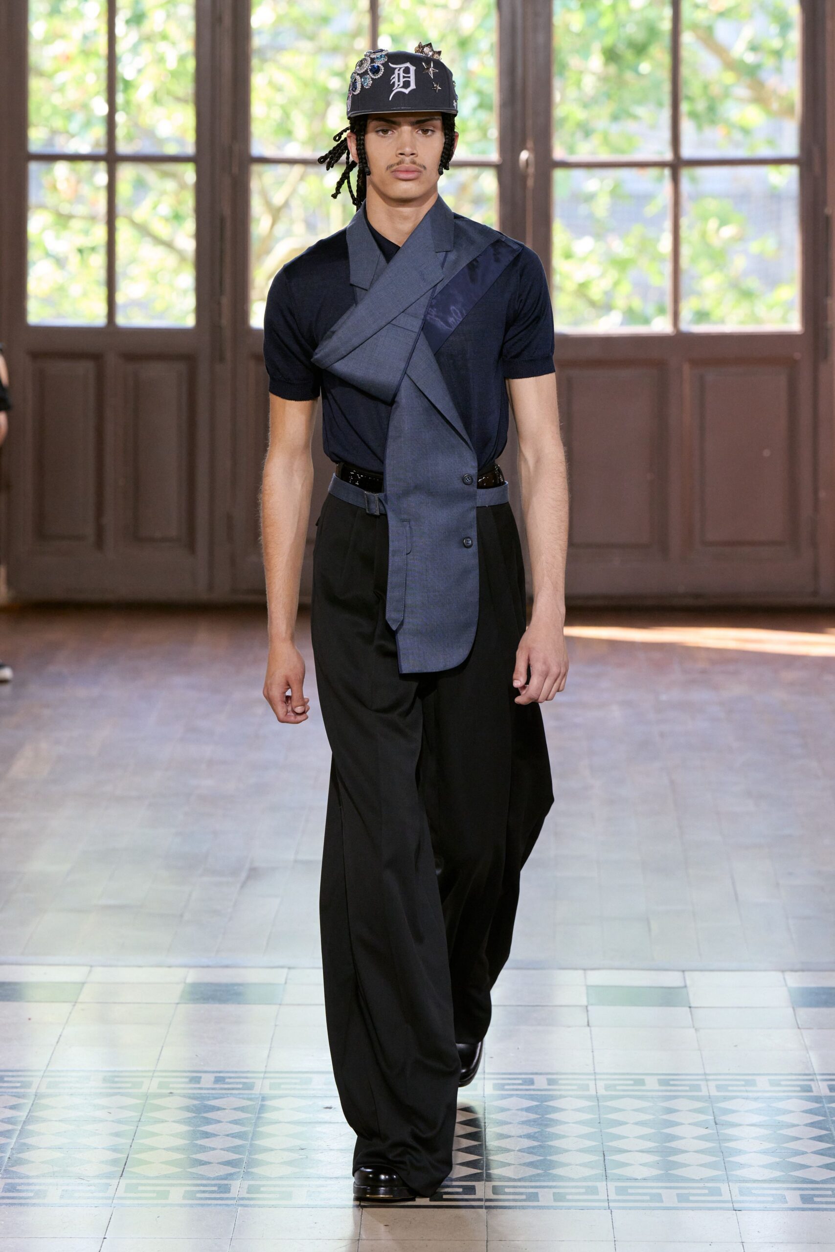 blue shirt black pants
