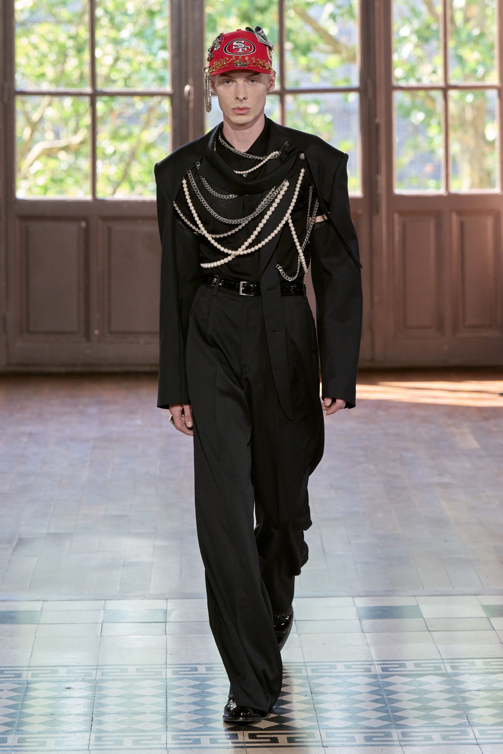 black relaxed pants and fitted top