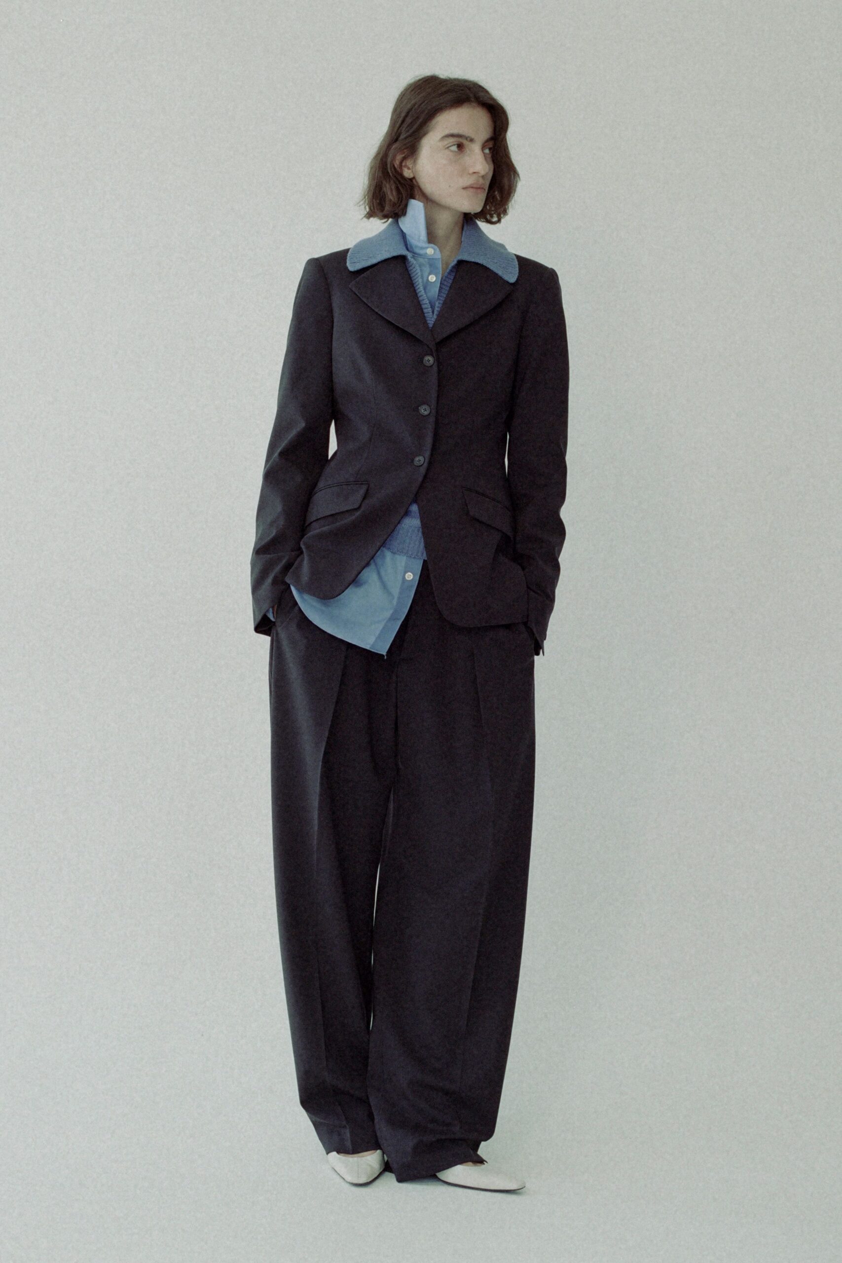 blue cotton long-sleeve collared relaxed shirt