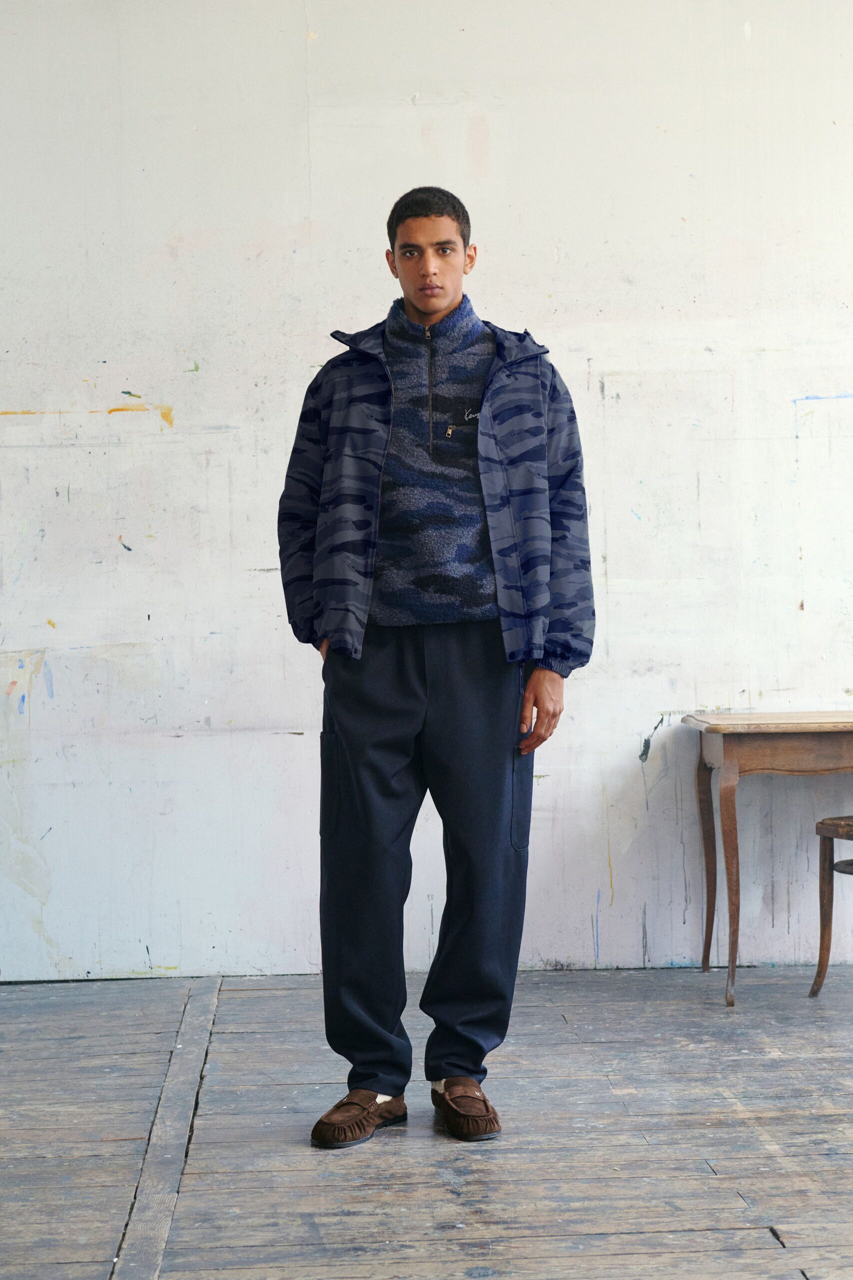blue cotton long-sleeve collared relaxed zippered printed jacket