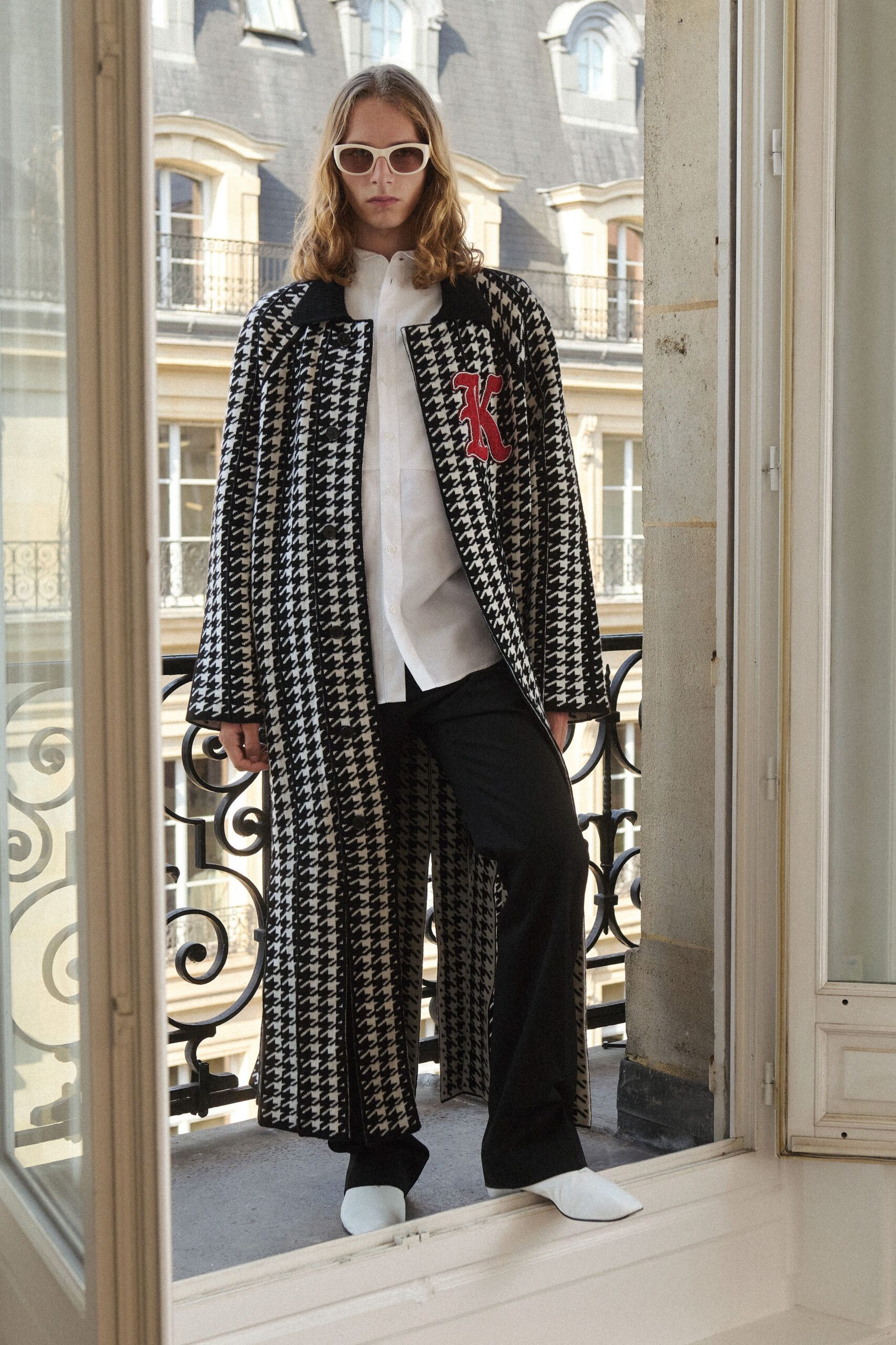 black wool long-sleeve collared relaxed checked coat