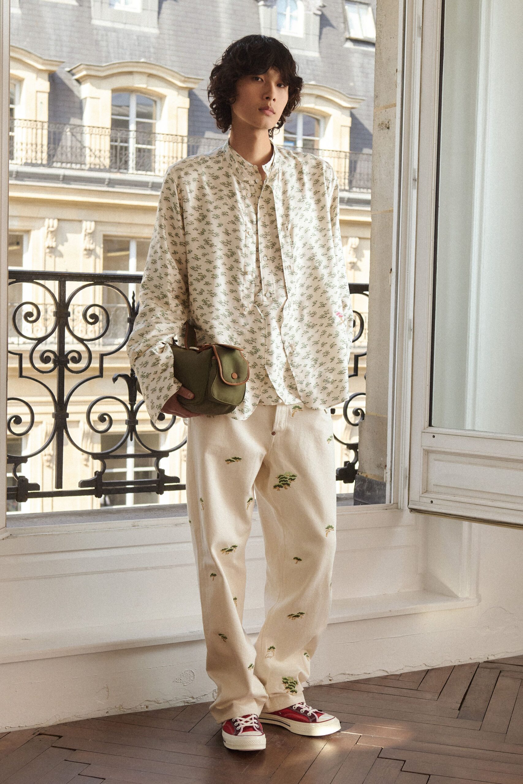 relaxed white printed shirt