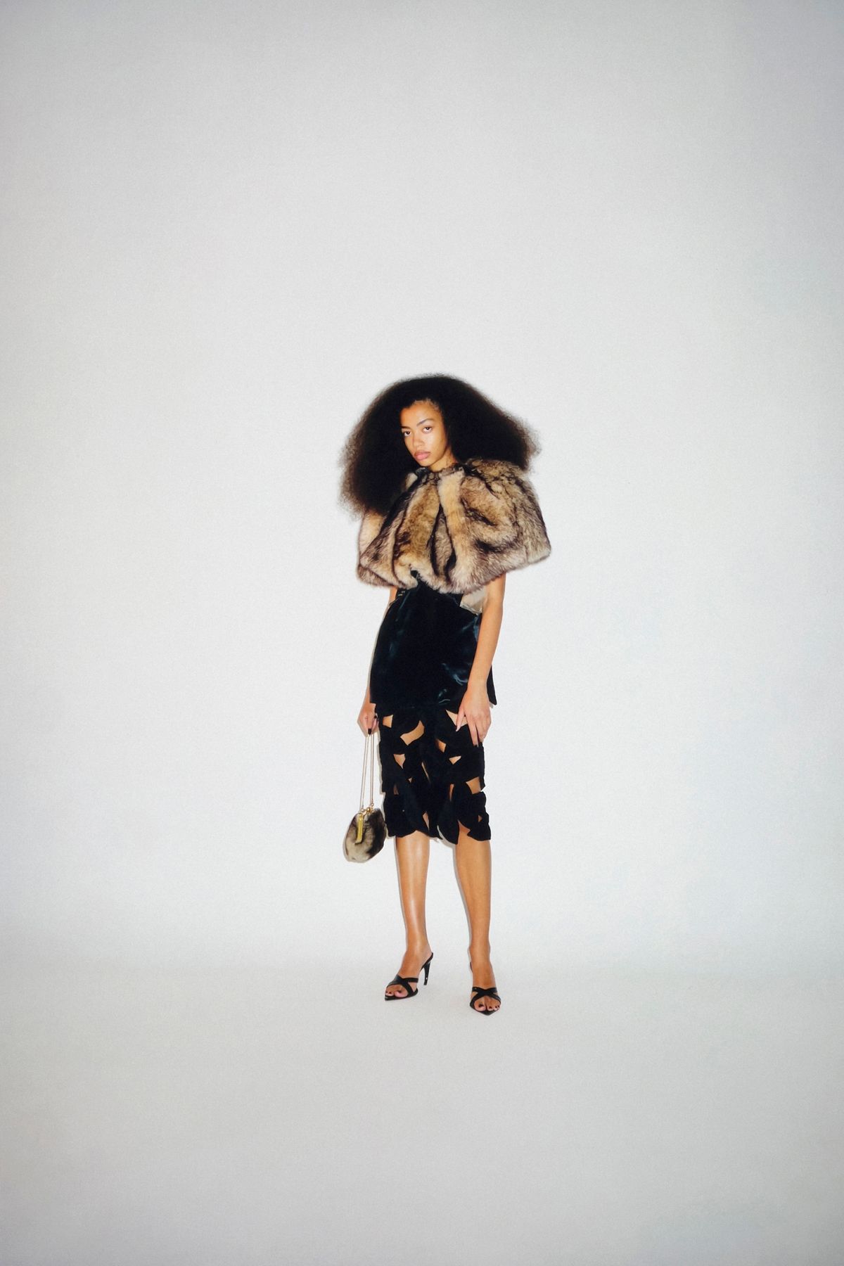 brown fur short-sleeve fitted striped cape