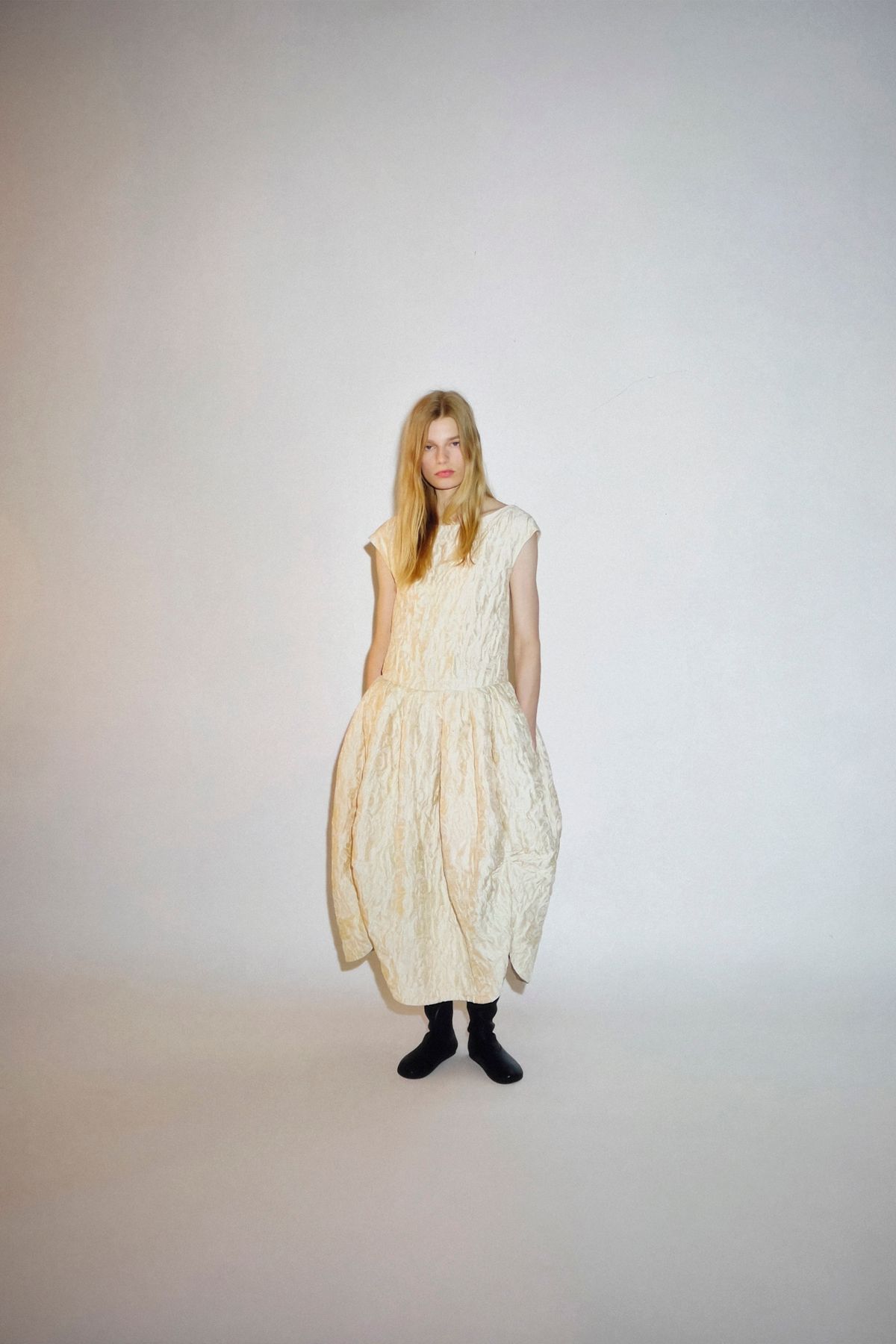 ivory cotton sleeveless collared relaxed pleated tiered dress