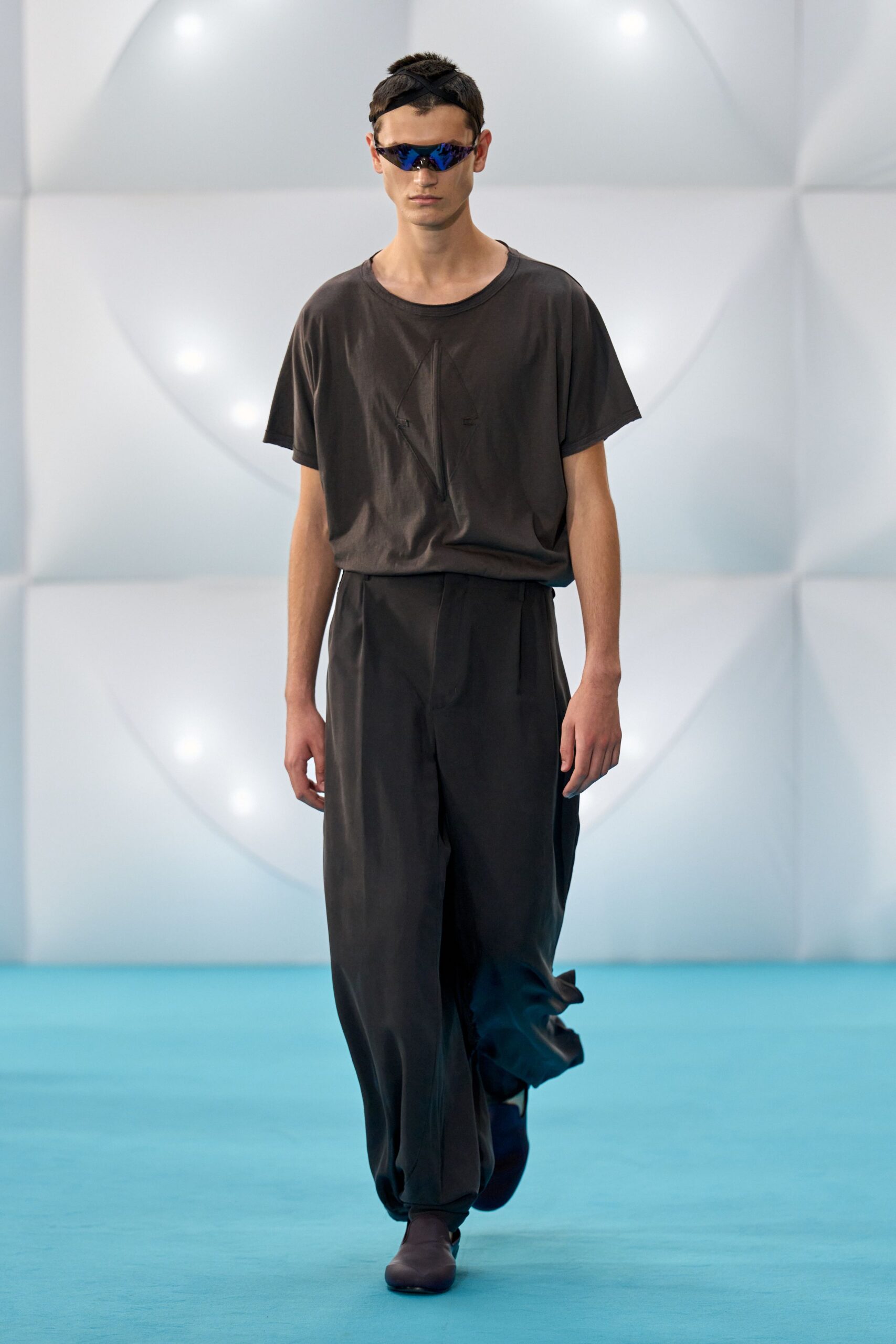 black relaxed top and pants