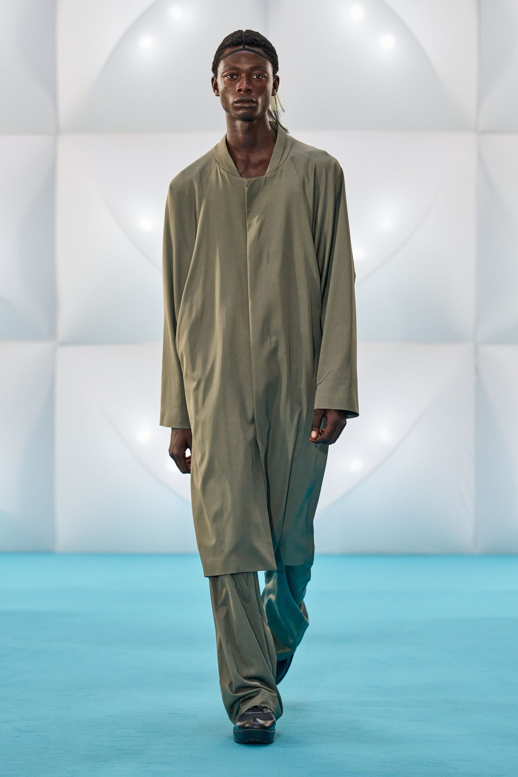 green cotton long-sleeve relaxed coat