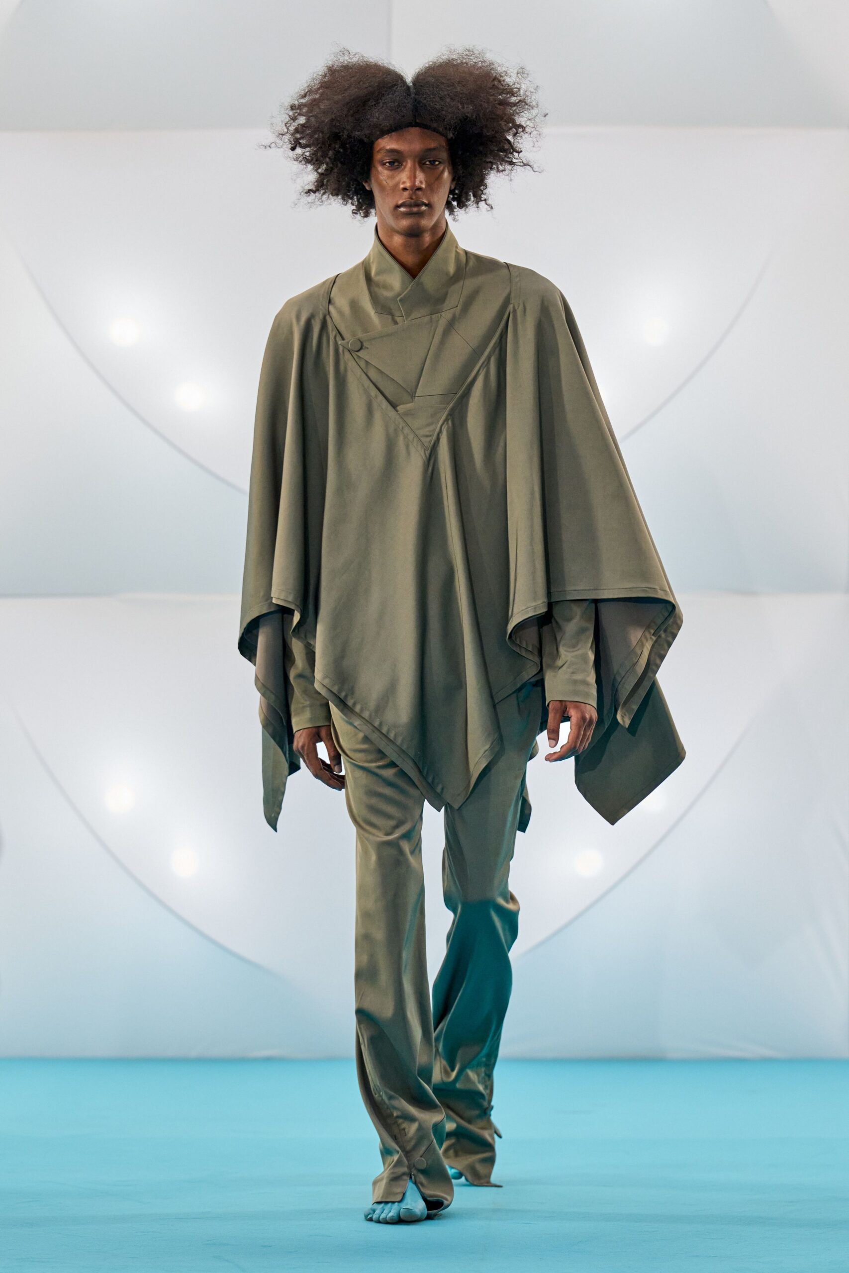 green cotton poncho and pants