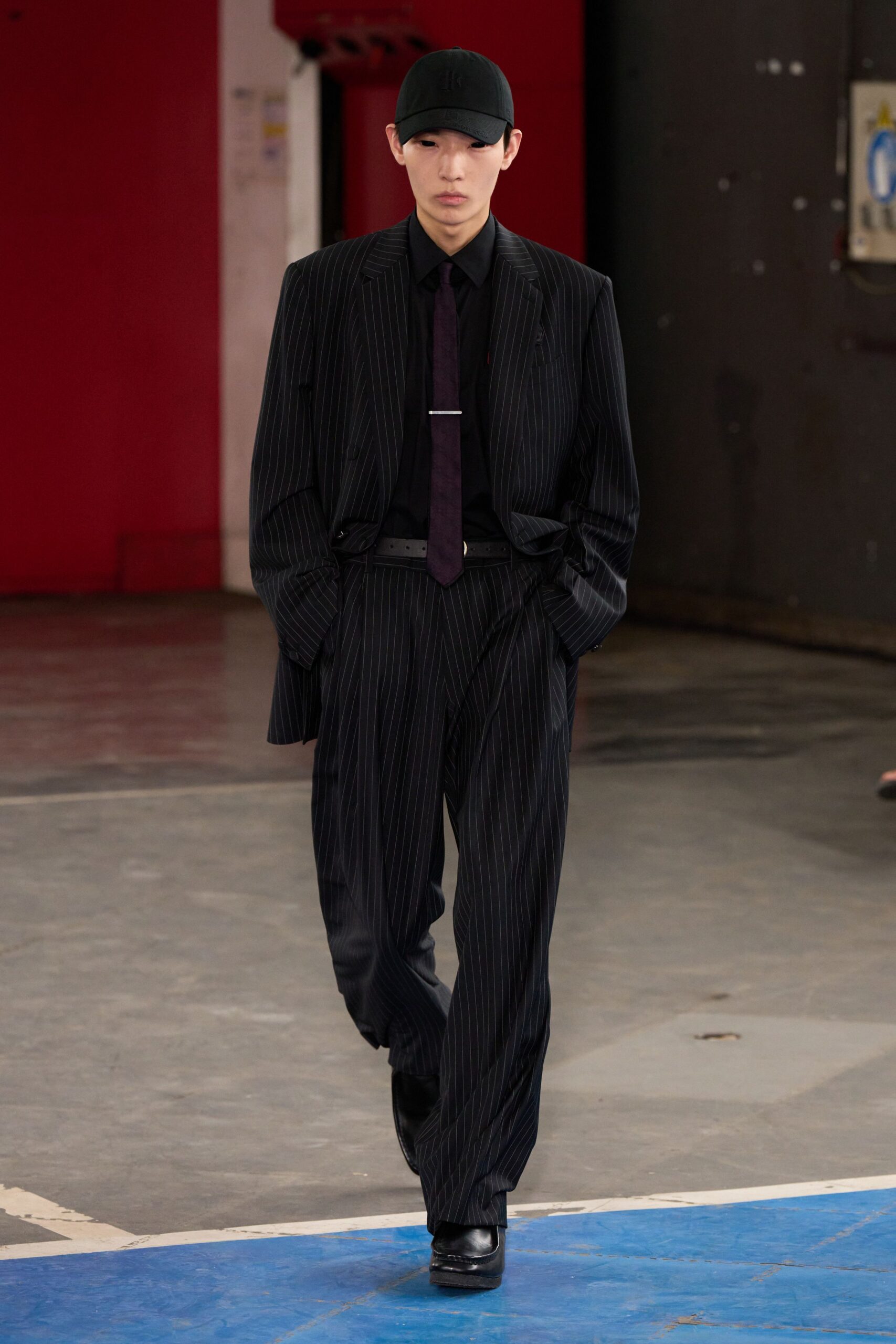 black wool long-sleeve collared tailored striped suit