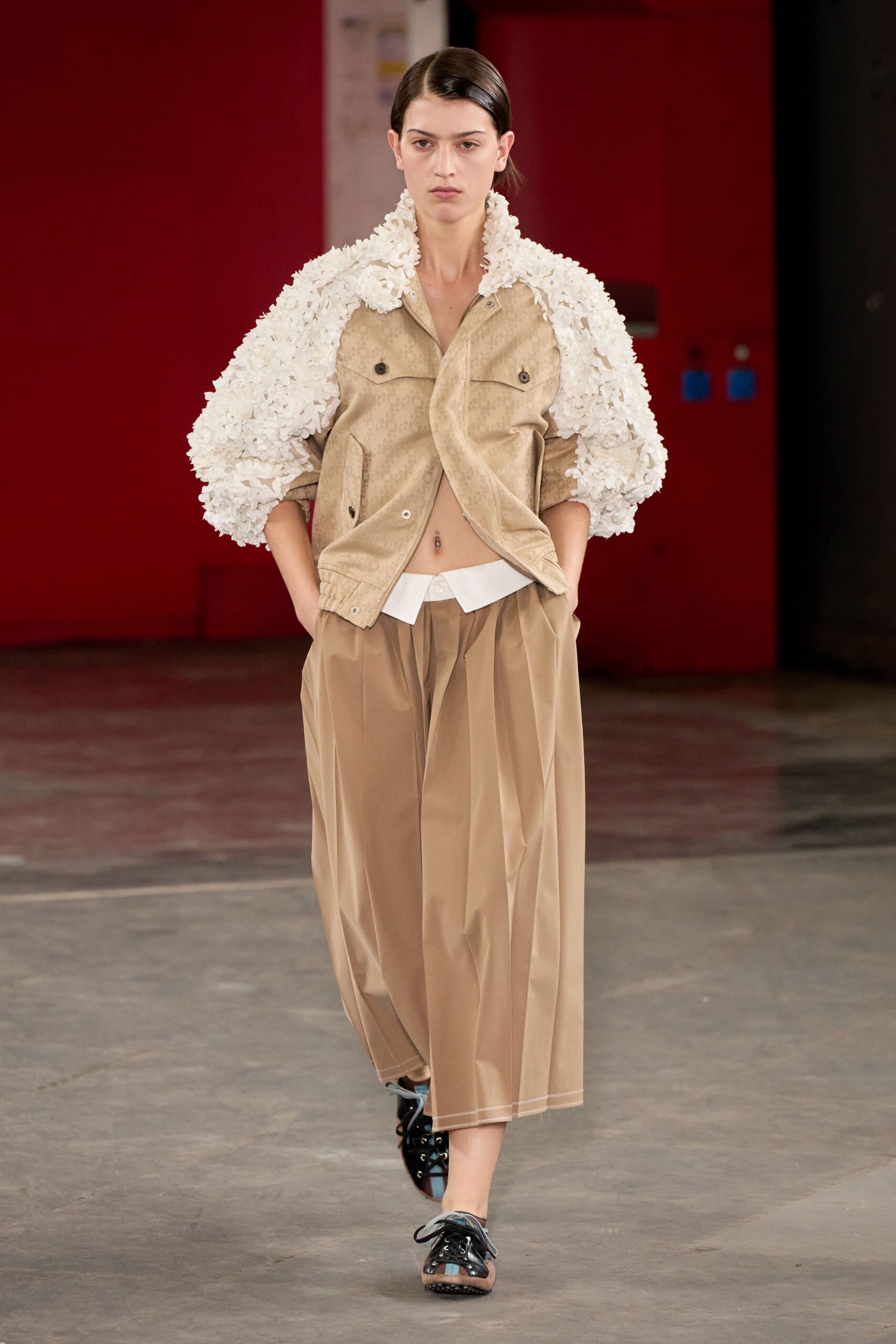 tan cotton relaxed pleated pants