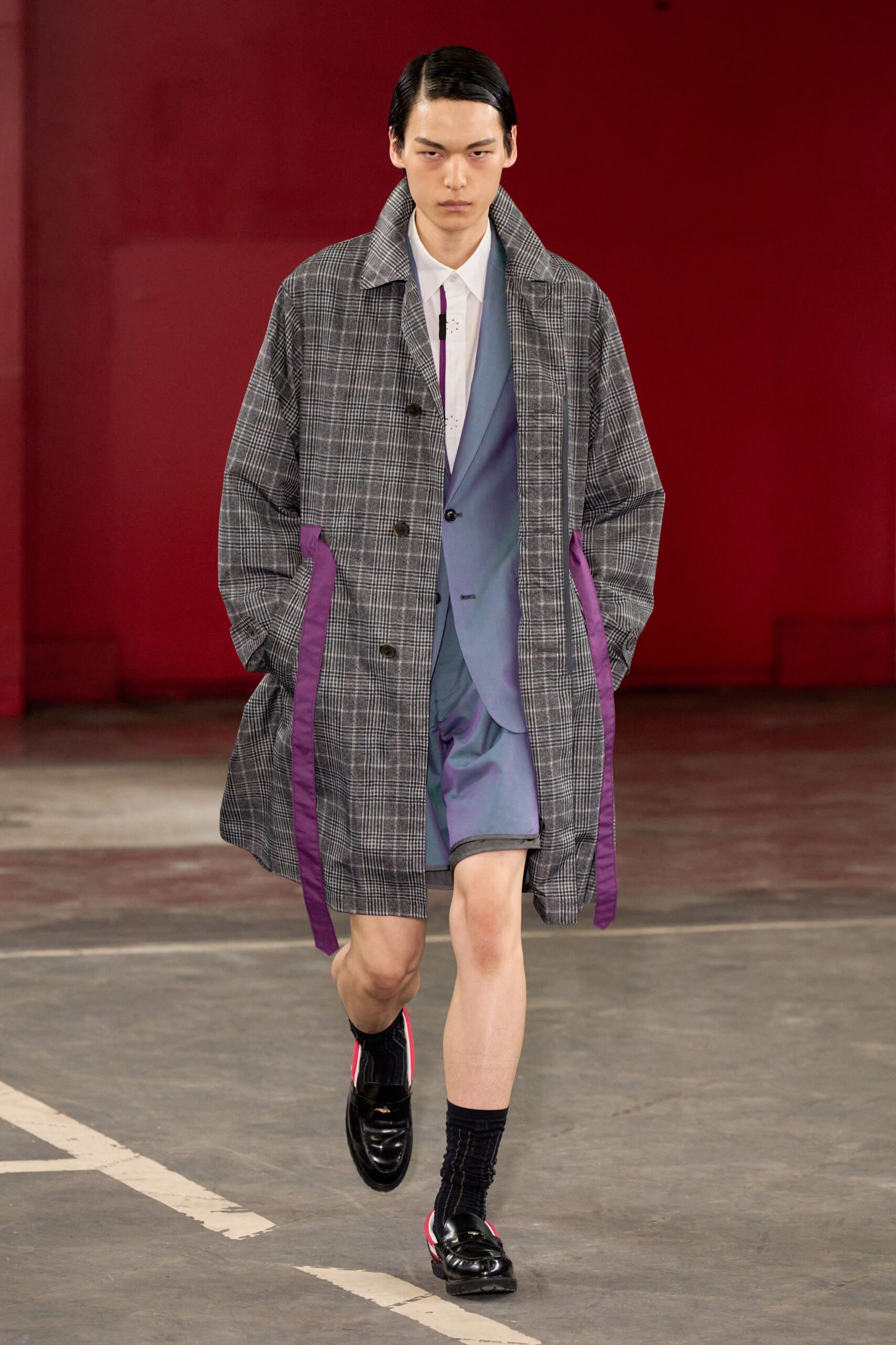 gray cotton long-sleeve collared relaxed checked buttoned coat