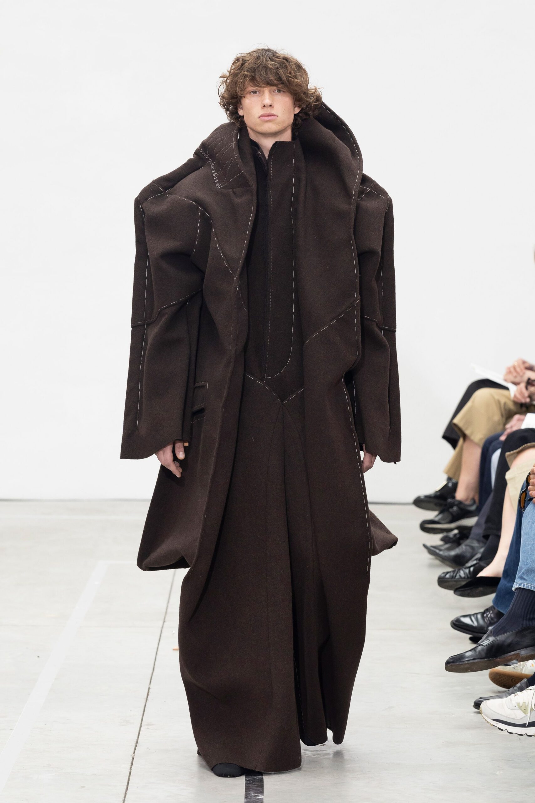 brown wool long-sleeve collared oversized layered zippered coat