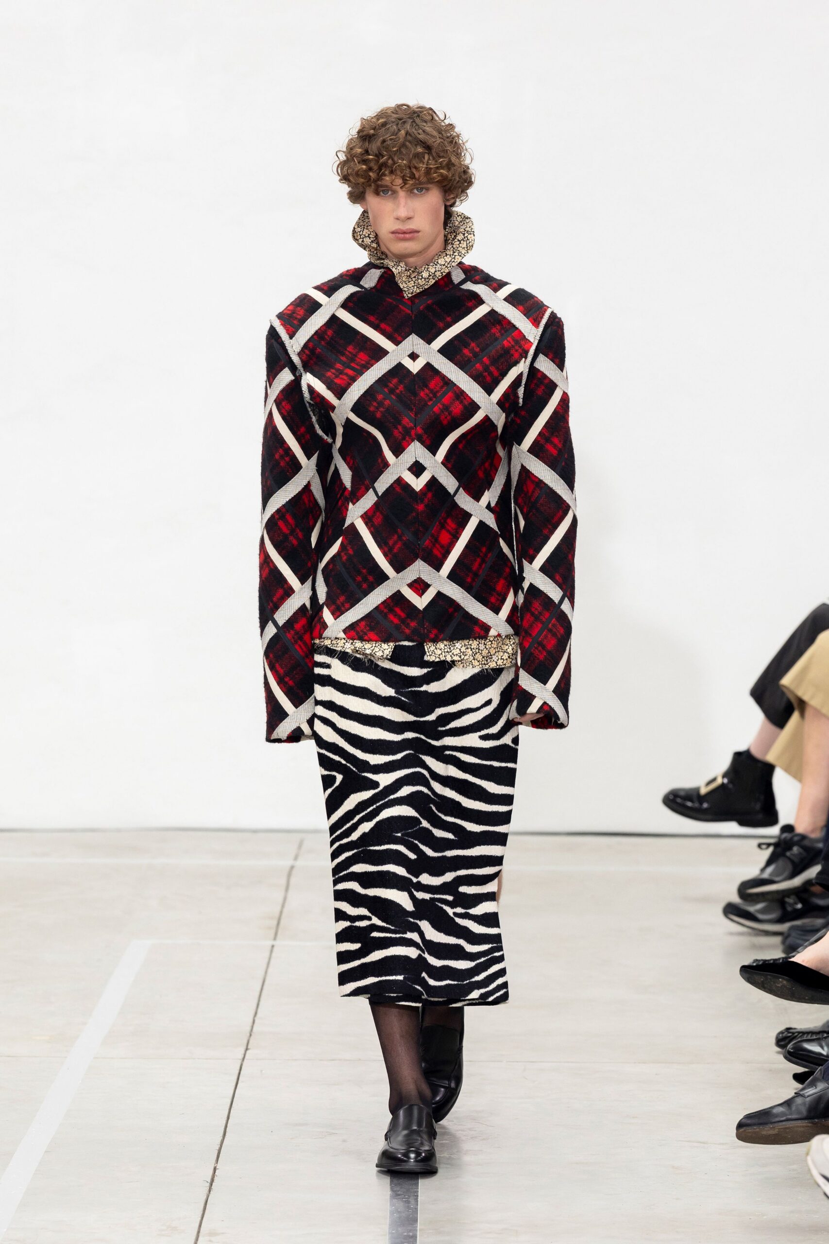 red wool long-sleeve collared fitted checked top